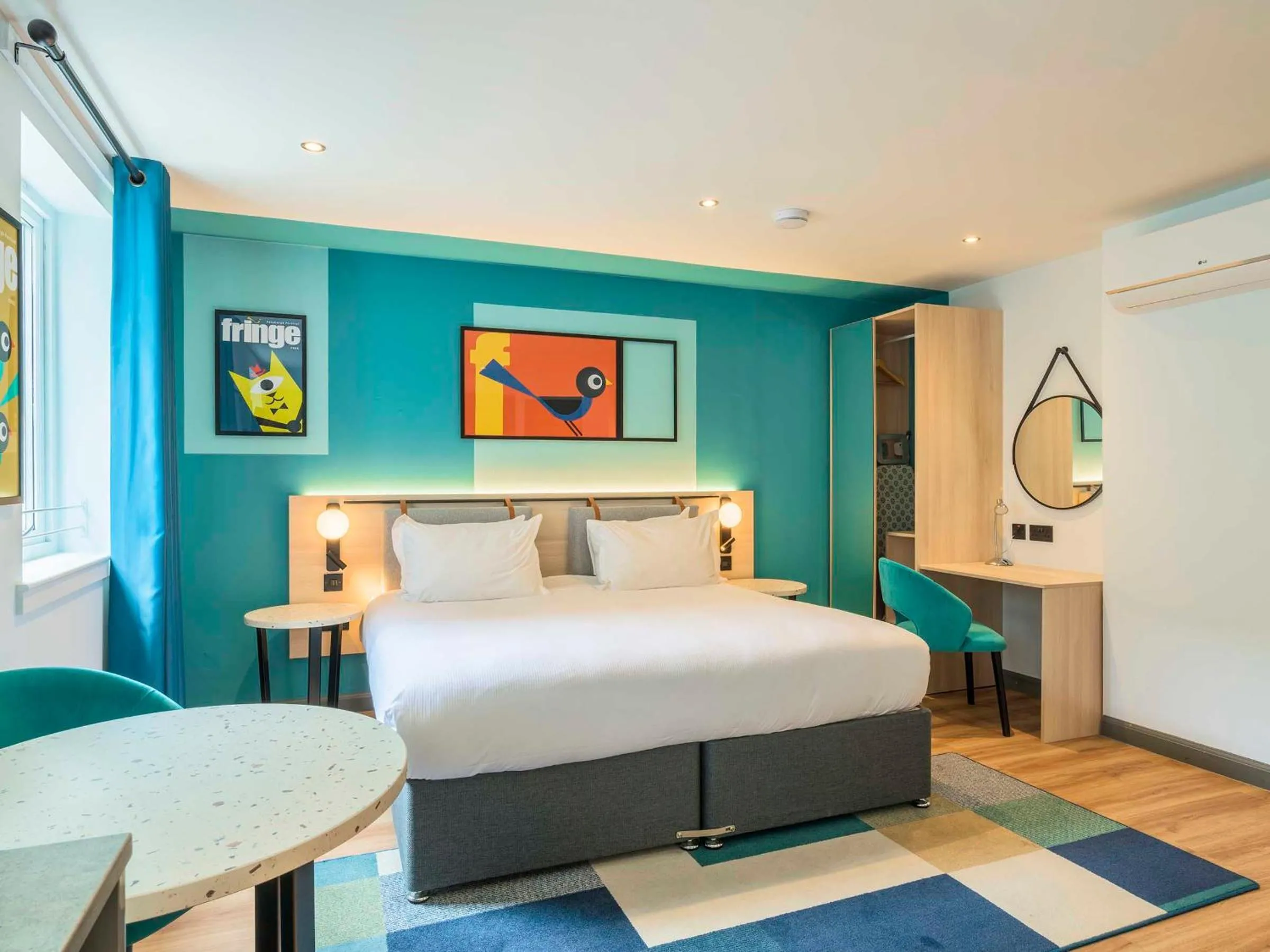 Bed in Holyrood Aparthotel