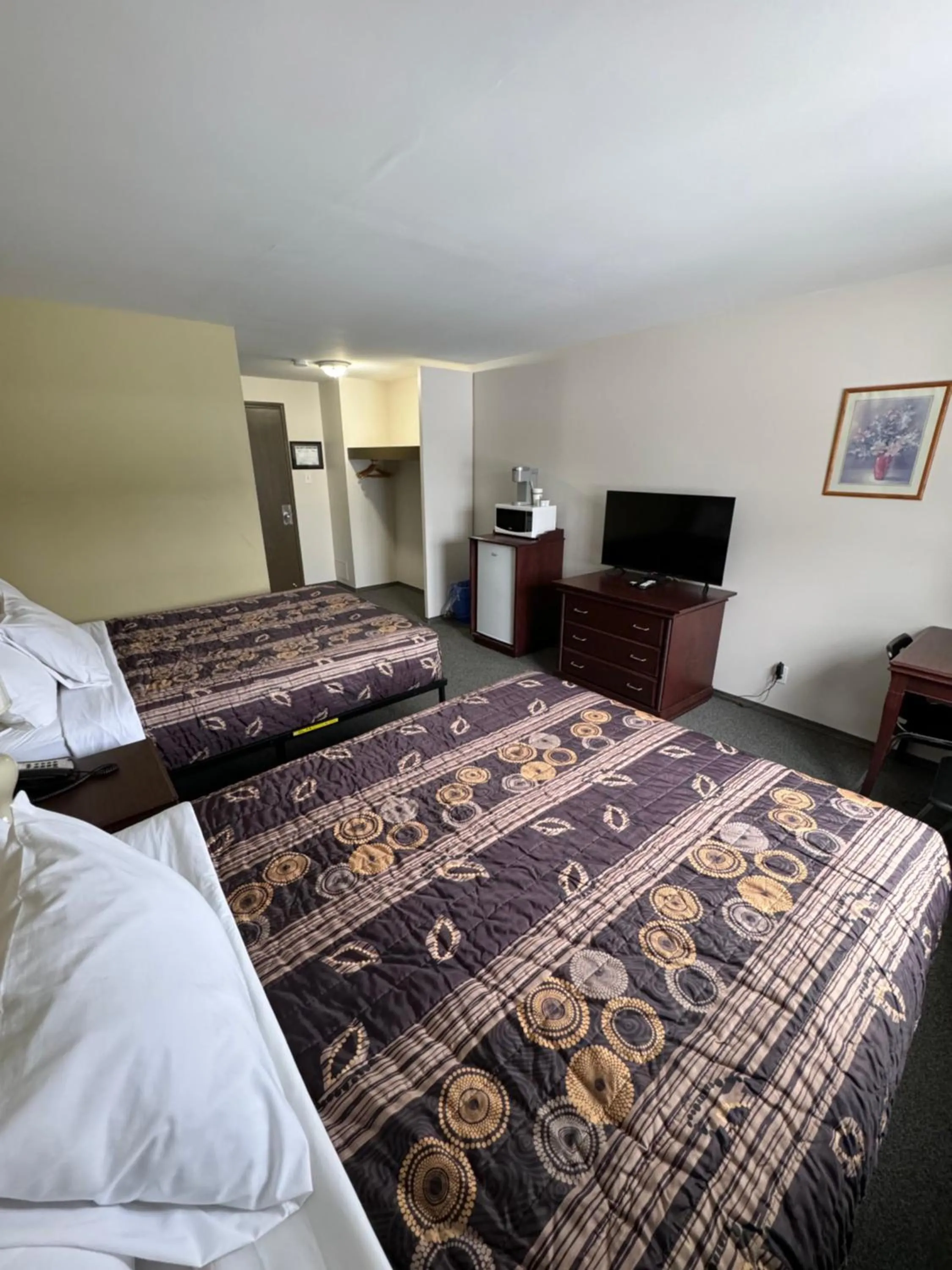 Bed in Minnedosa Inn