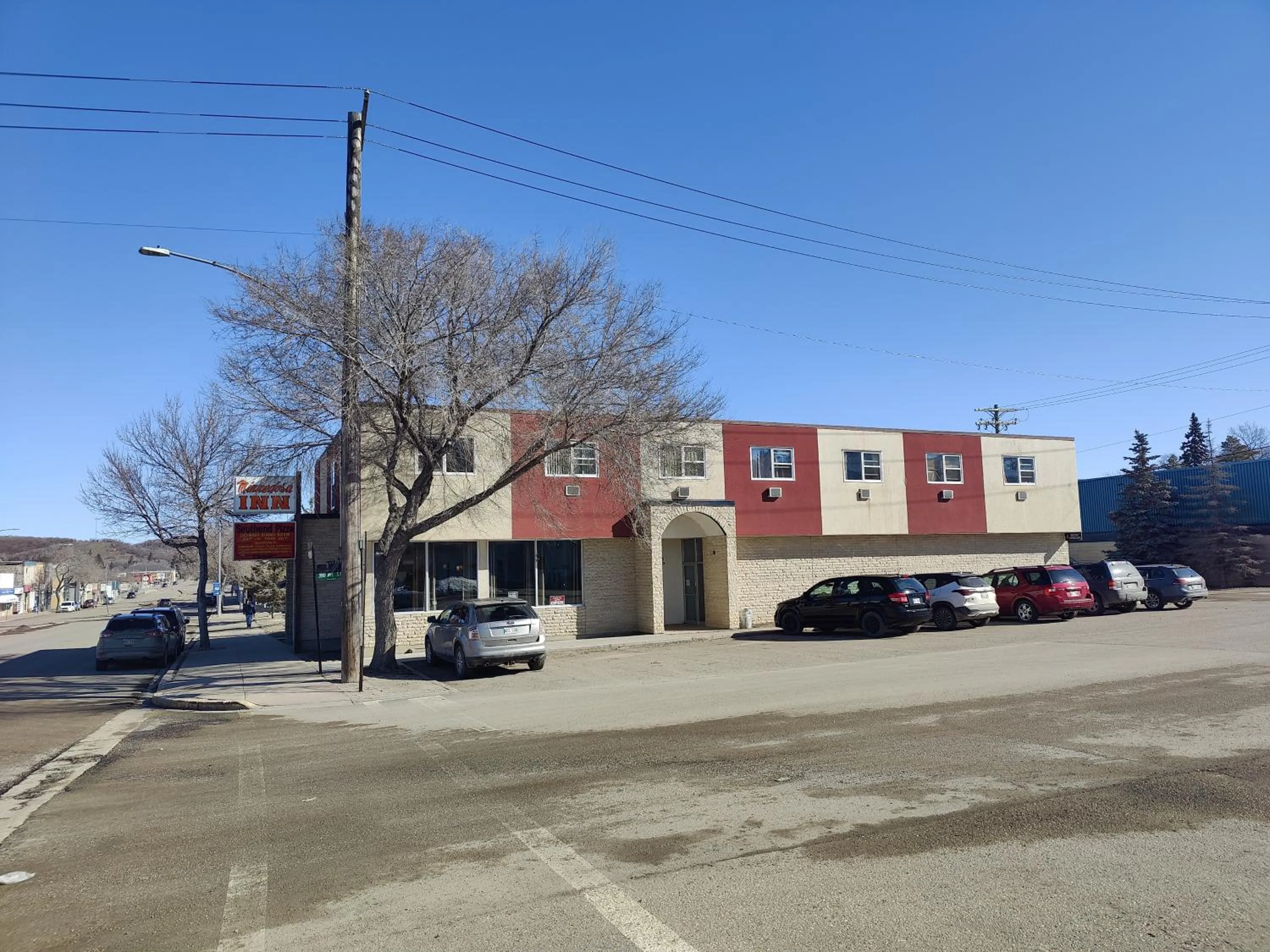 Property building in Minnedosa Inn