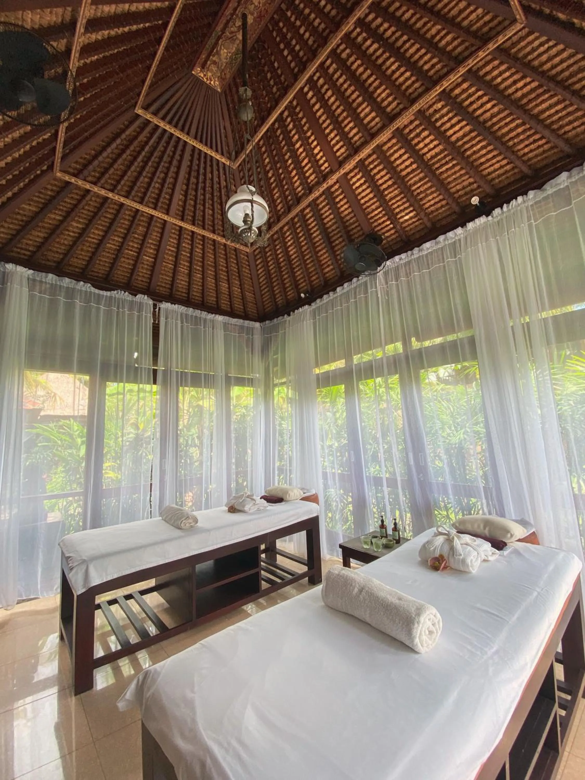 Spa and wellness centre/facilities, Bed in Svarga Bebek Villas