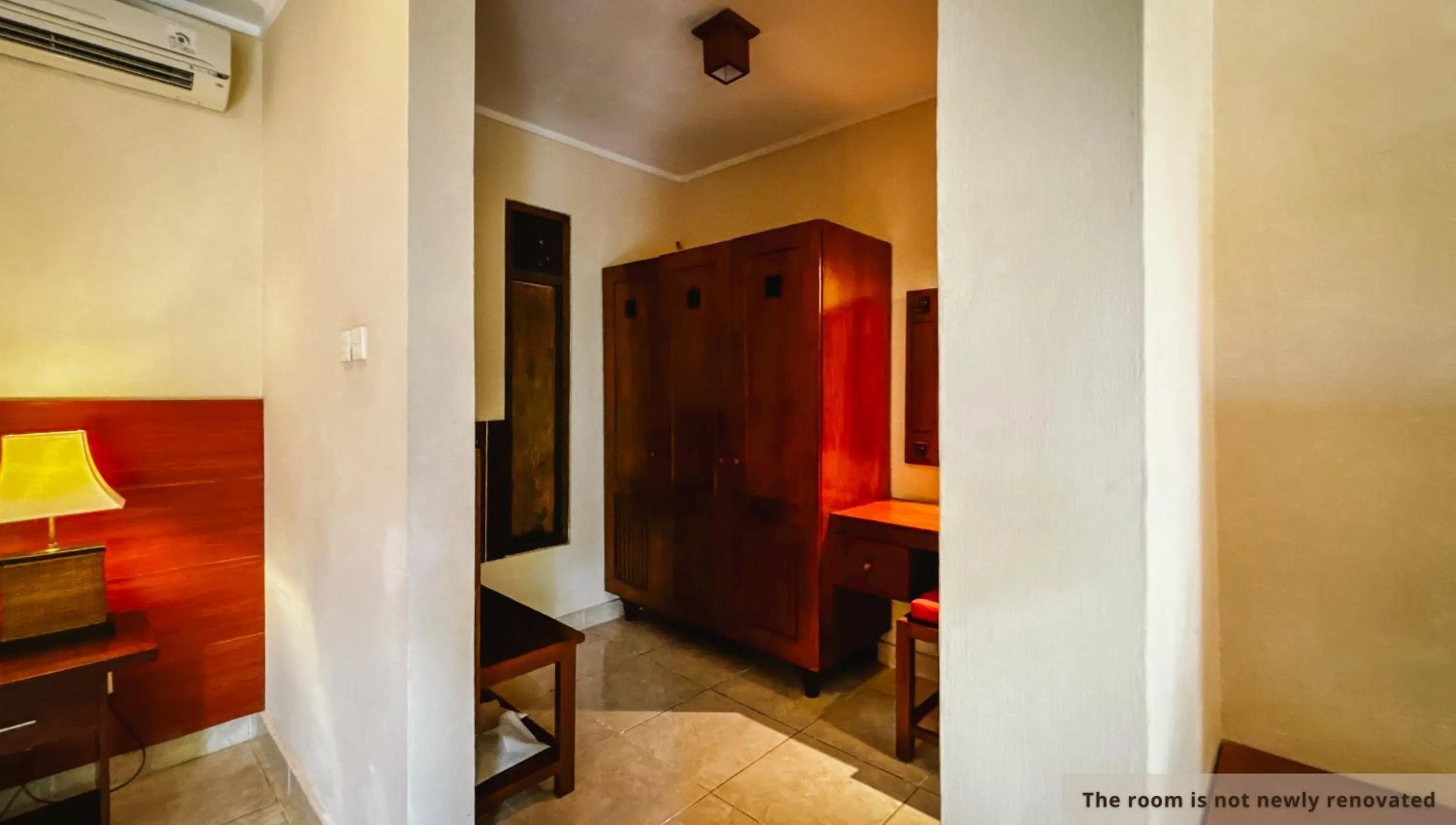 wardrobe in Svarga Bebek Villas