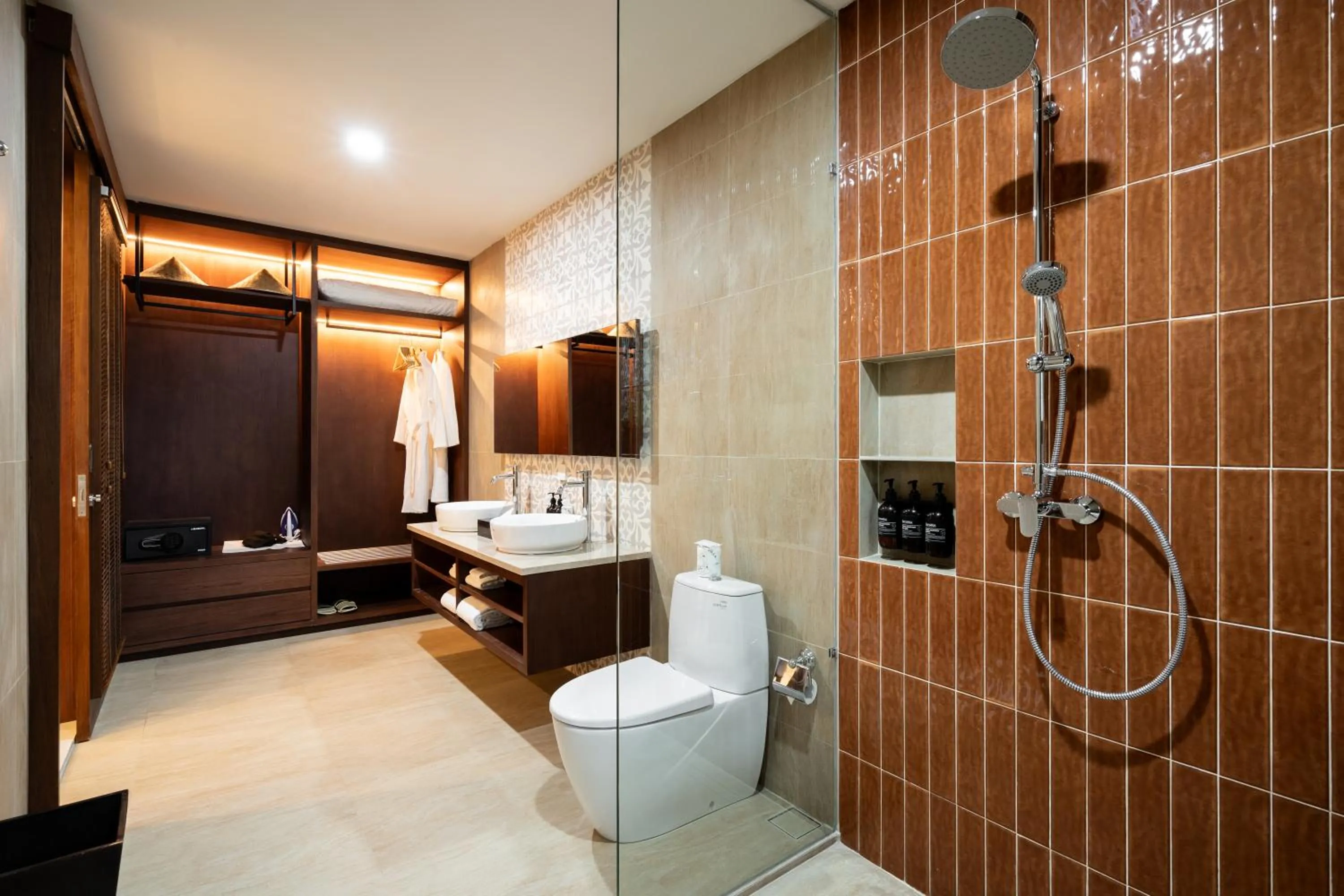 Shower in Svarga Bebek Villas