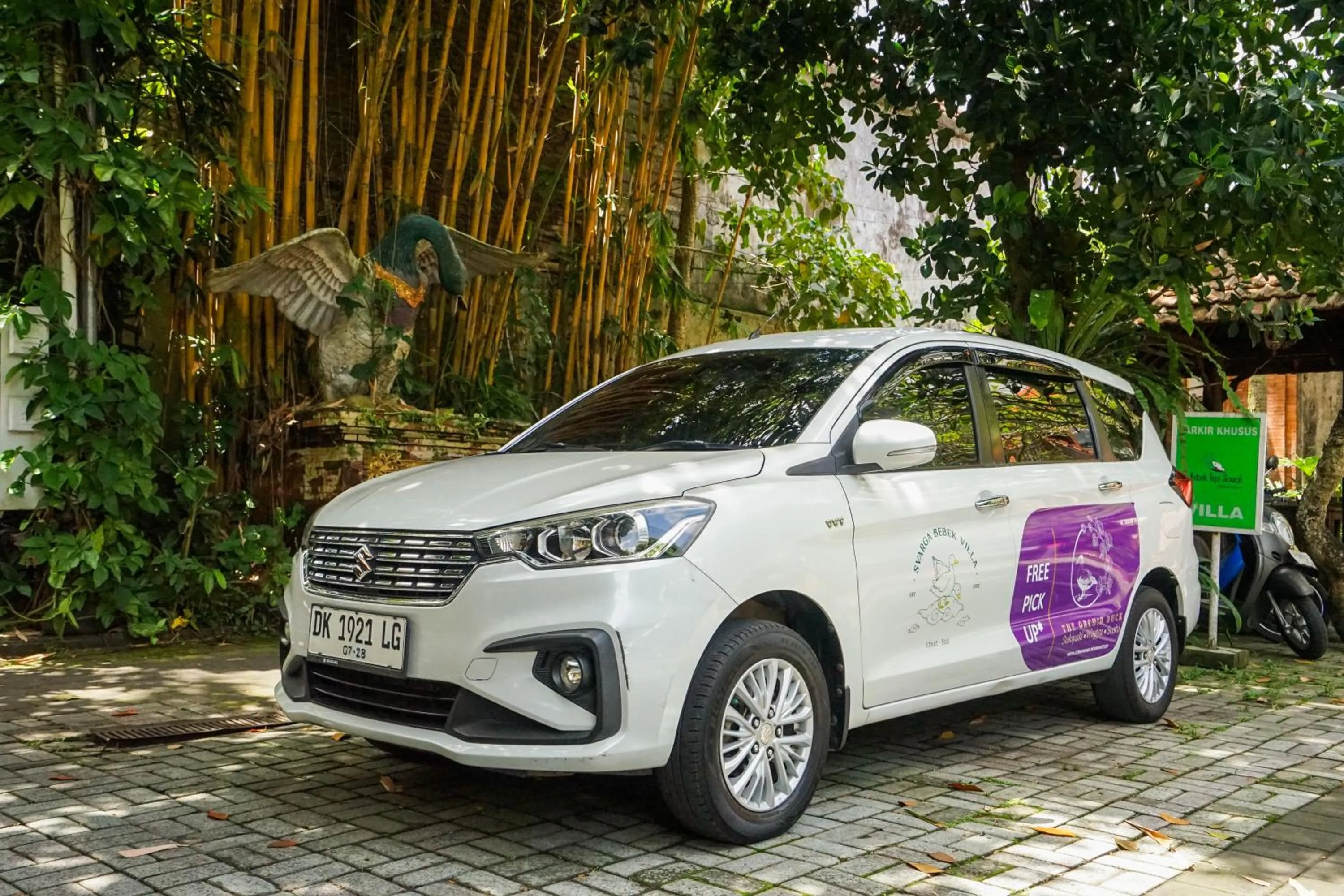 Area and facilities in Svarga Bebek Villas