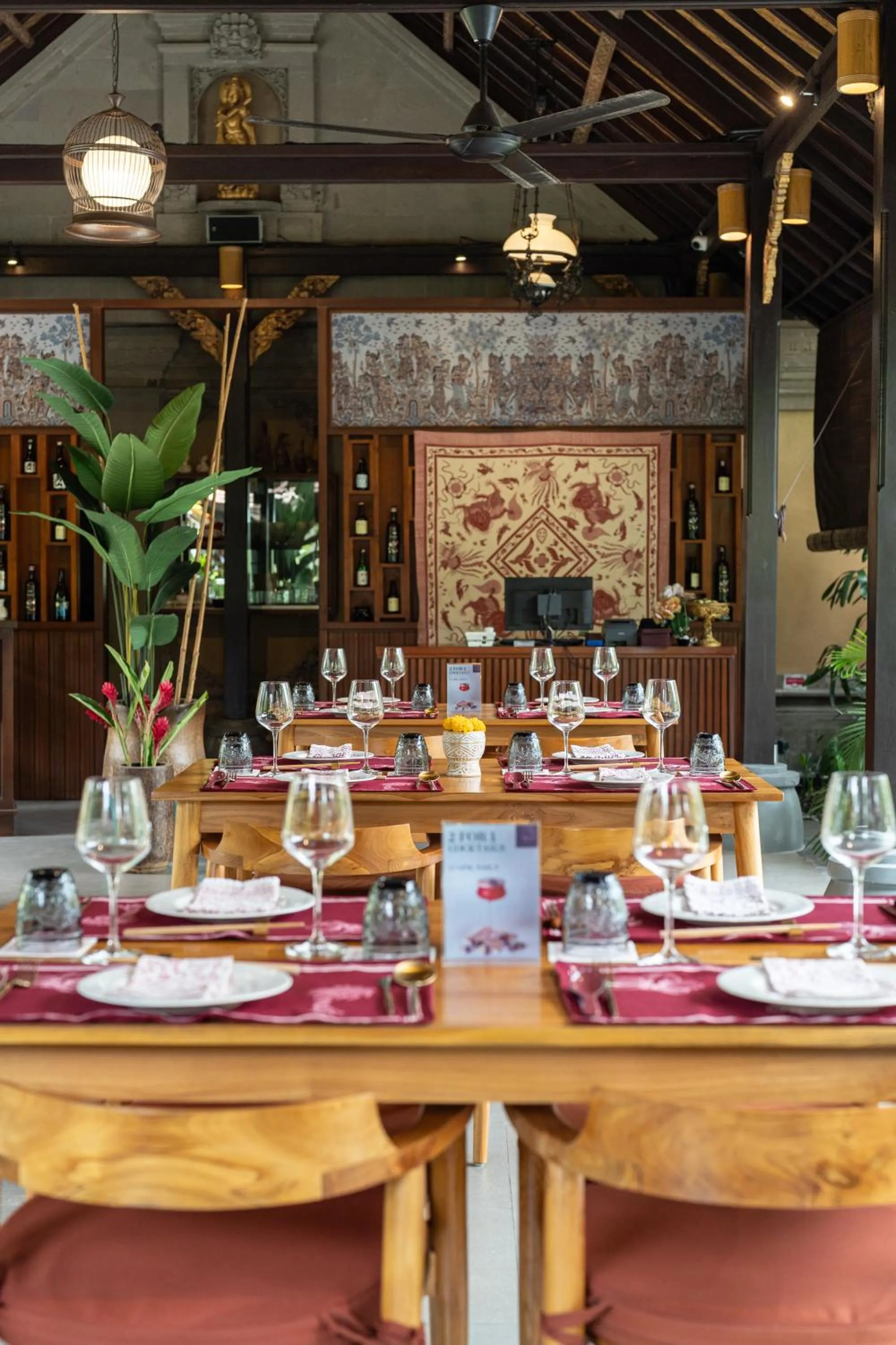 Restaurant/places to eat in Svarga Bebek Villas