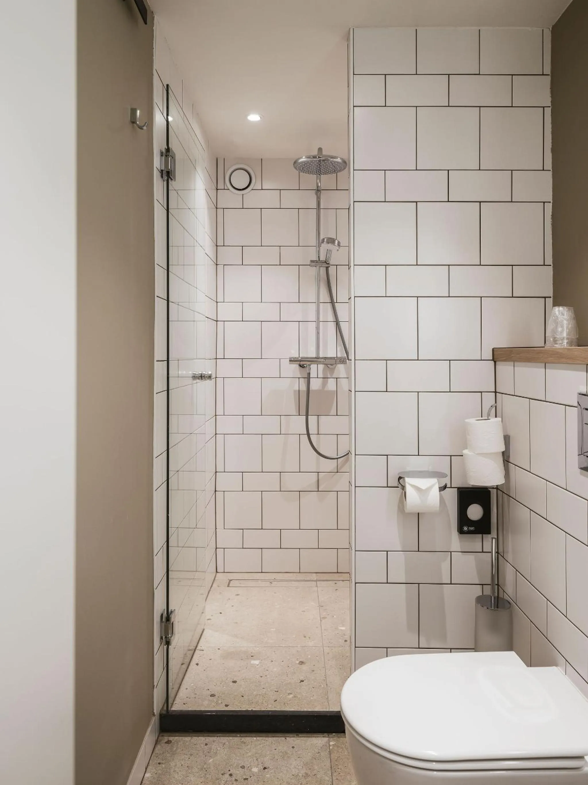 Shower in Strandhotel Domburg - Next Door