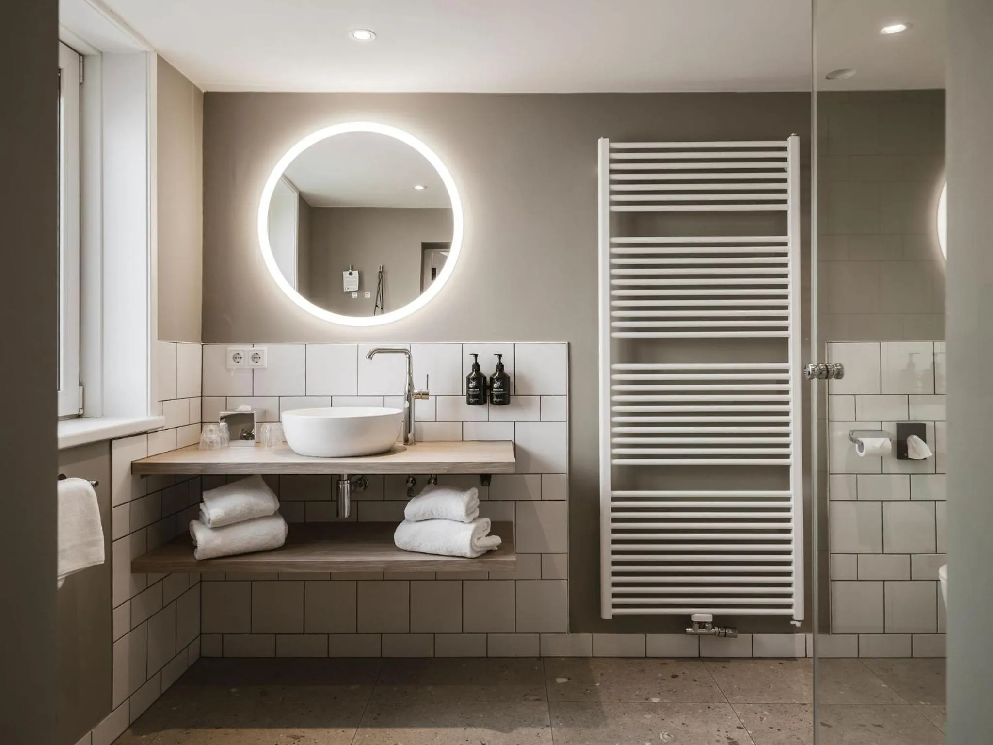 Bathroom in Strandhotel Domburg - Next Door