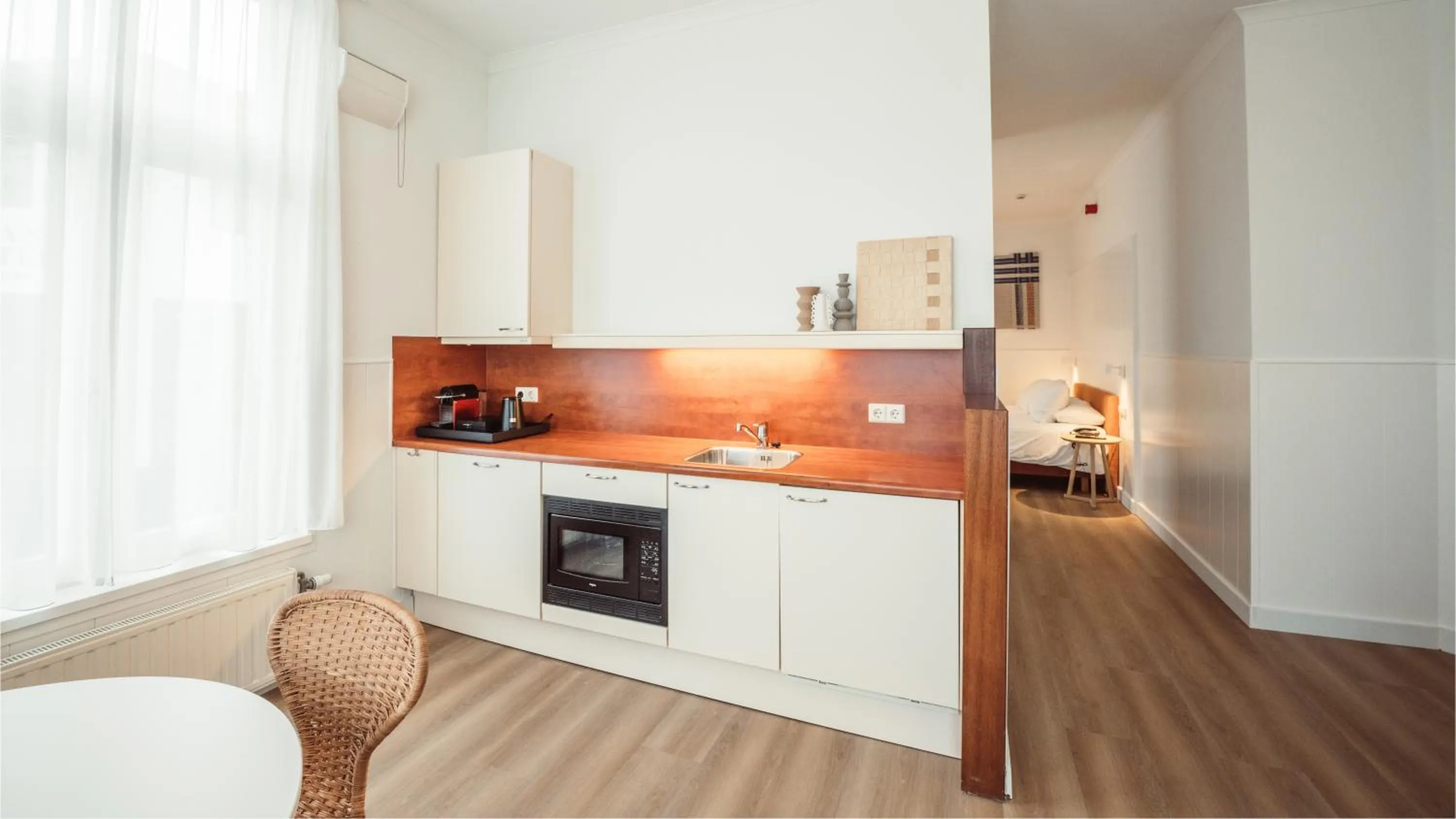 Coffee/tea facilities in Strandhotel Domburg - Next Door