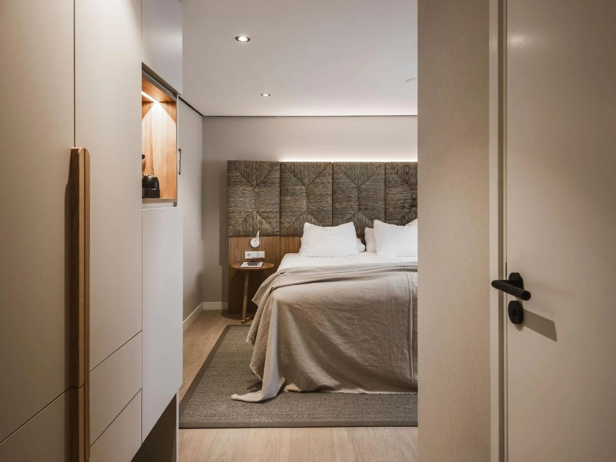 Bedroom, Bed in Strandhotel Domburg - Next Door