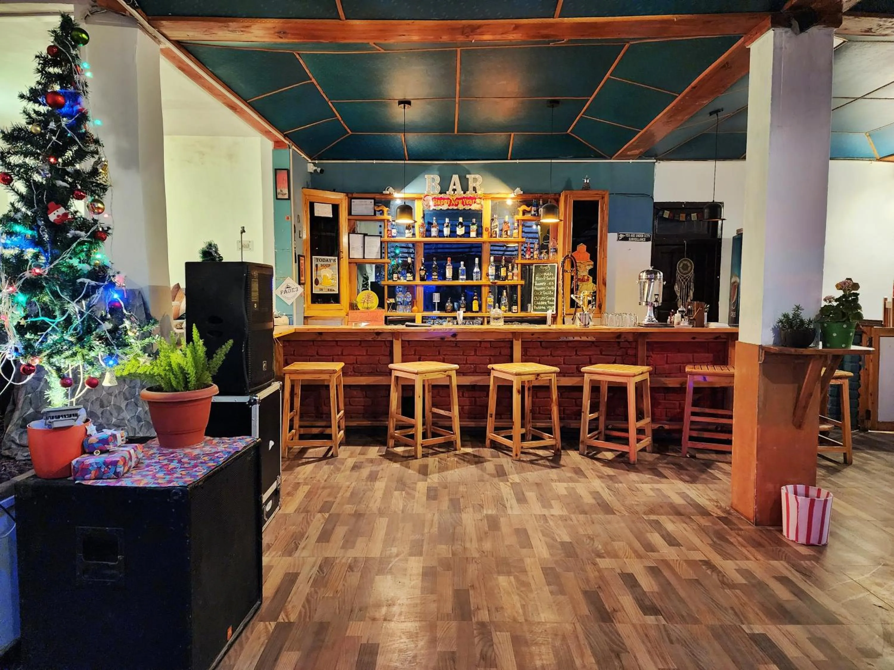 Restaurant/places to eat in Page 3 - A Riverside Hotel and Bar