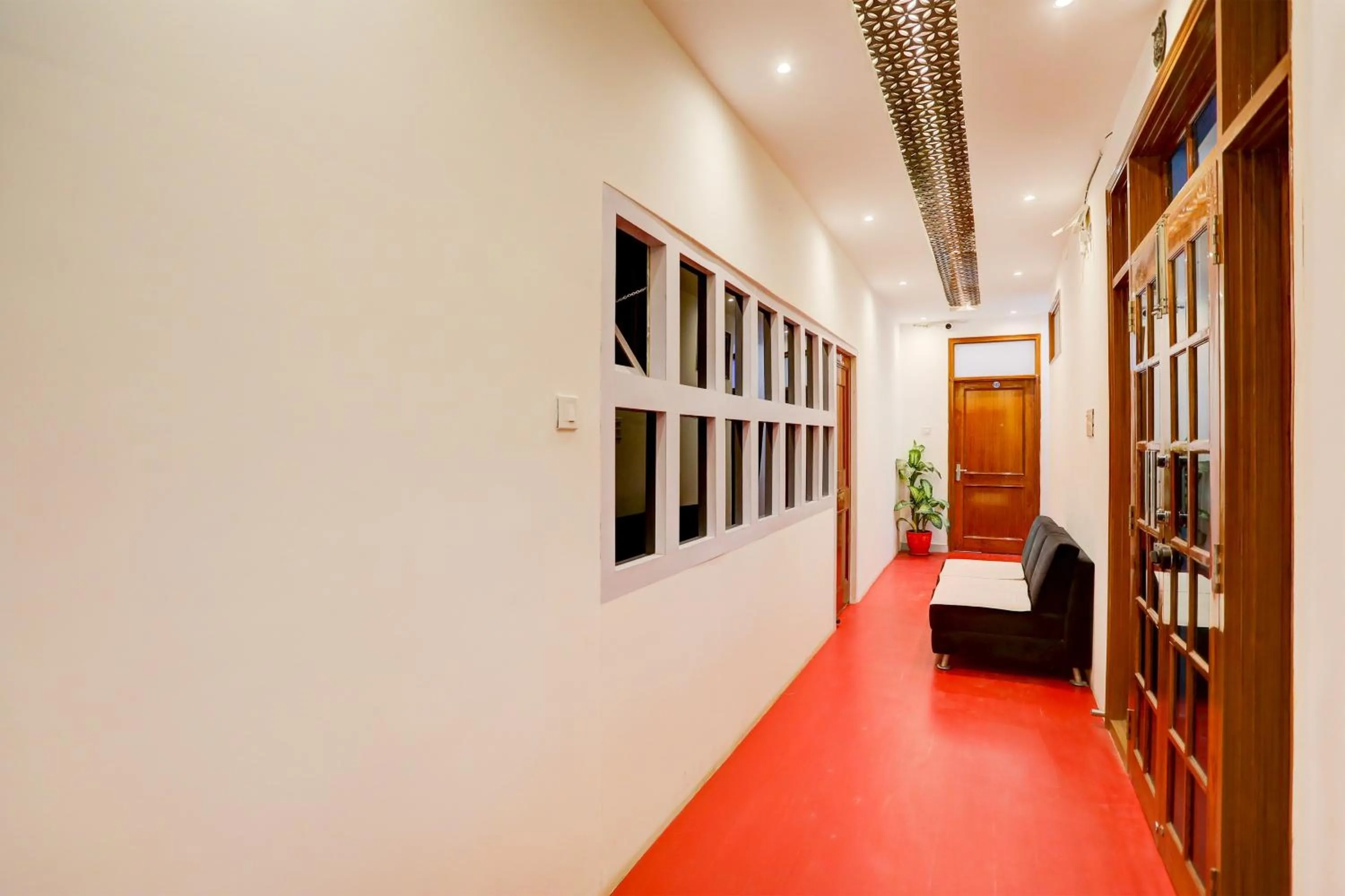Lobby or reception, Bed in Hotel O Kashi Inn