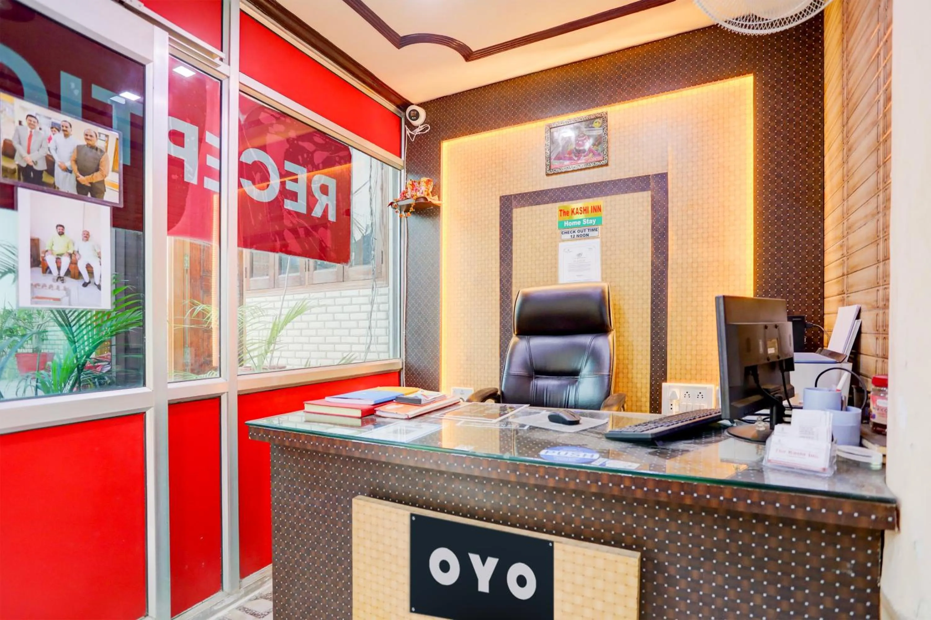 Lobby or reception in Hotel O Kashi Inn