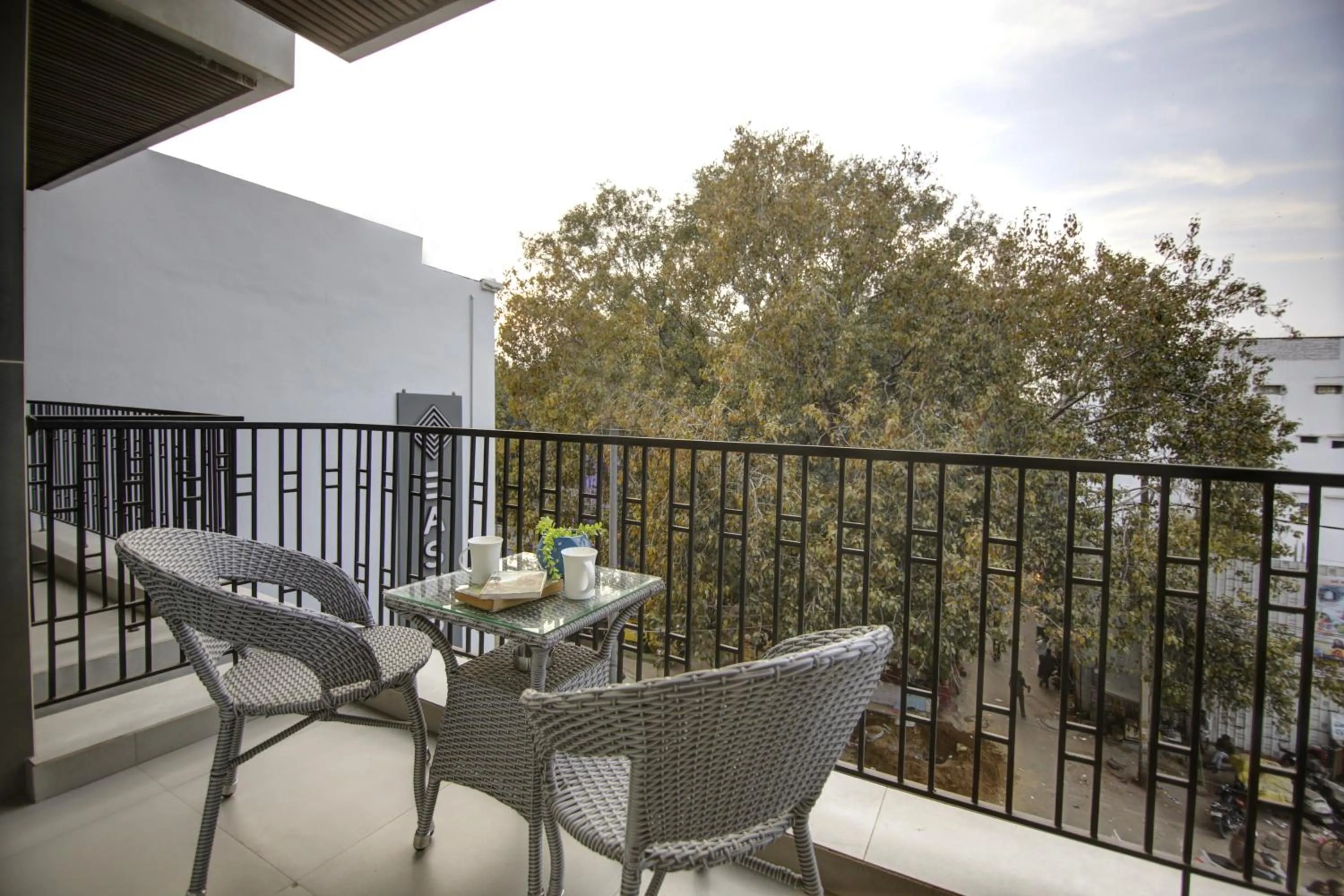 Balcony/Terrace in East Park Inn