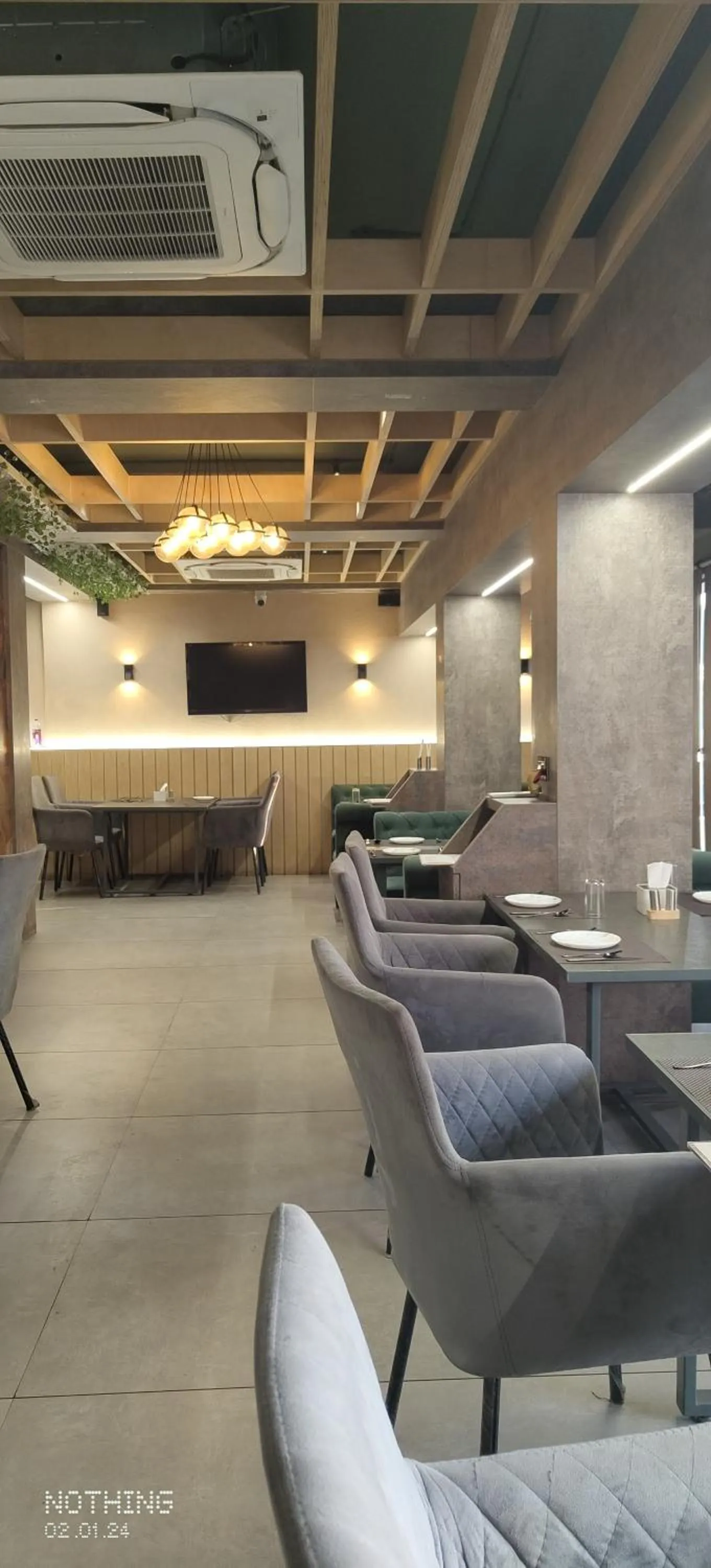 Restaurant/places to eat in TIC ROOMS