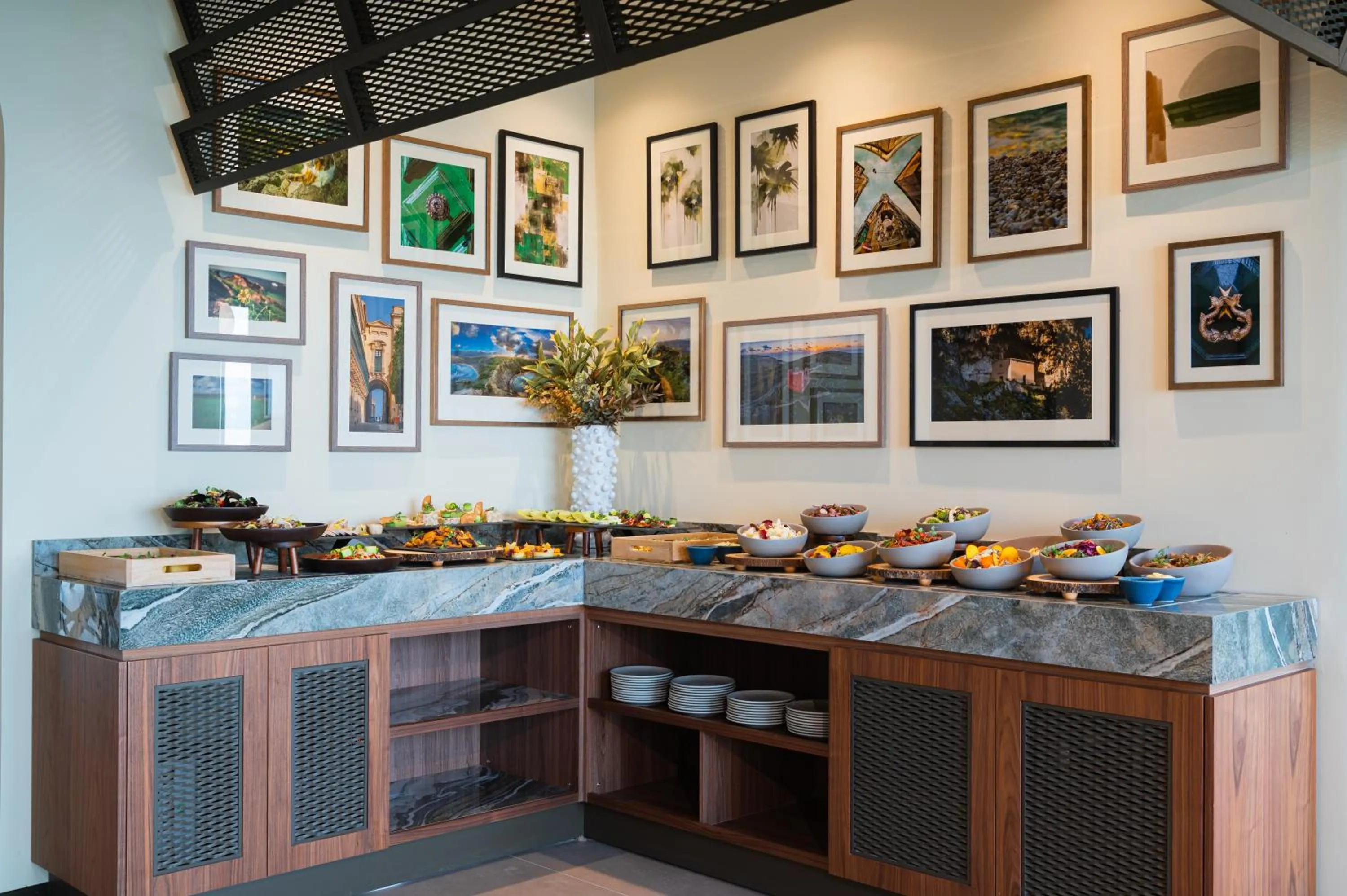 Restaurant/places to eat in Best Western Premier Malta