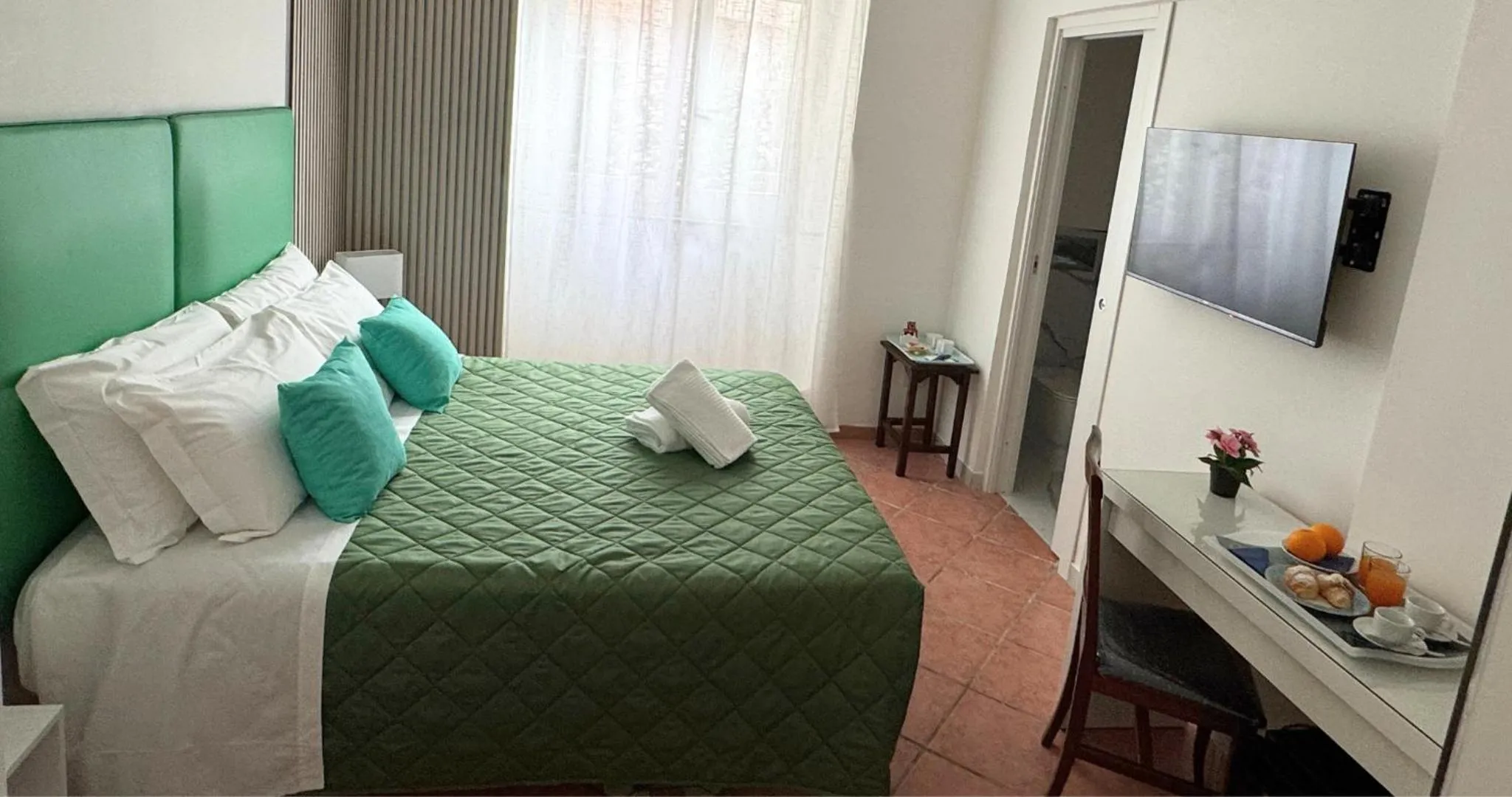 Bed in Ambasciata Sorrento Relais