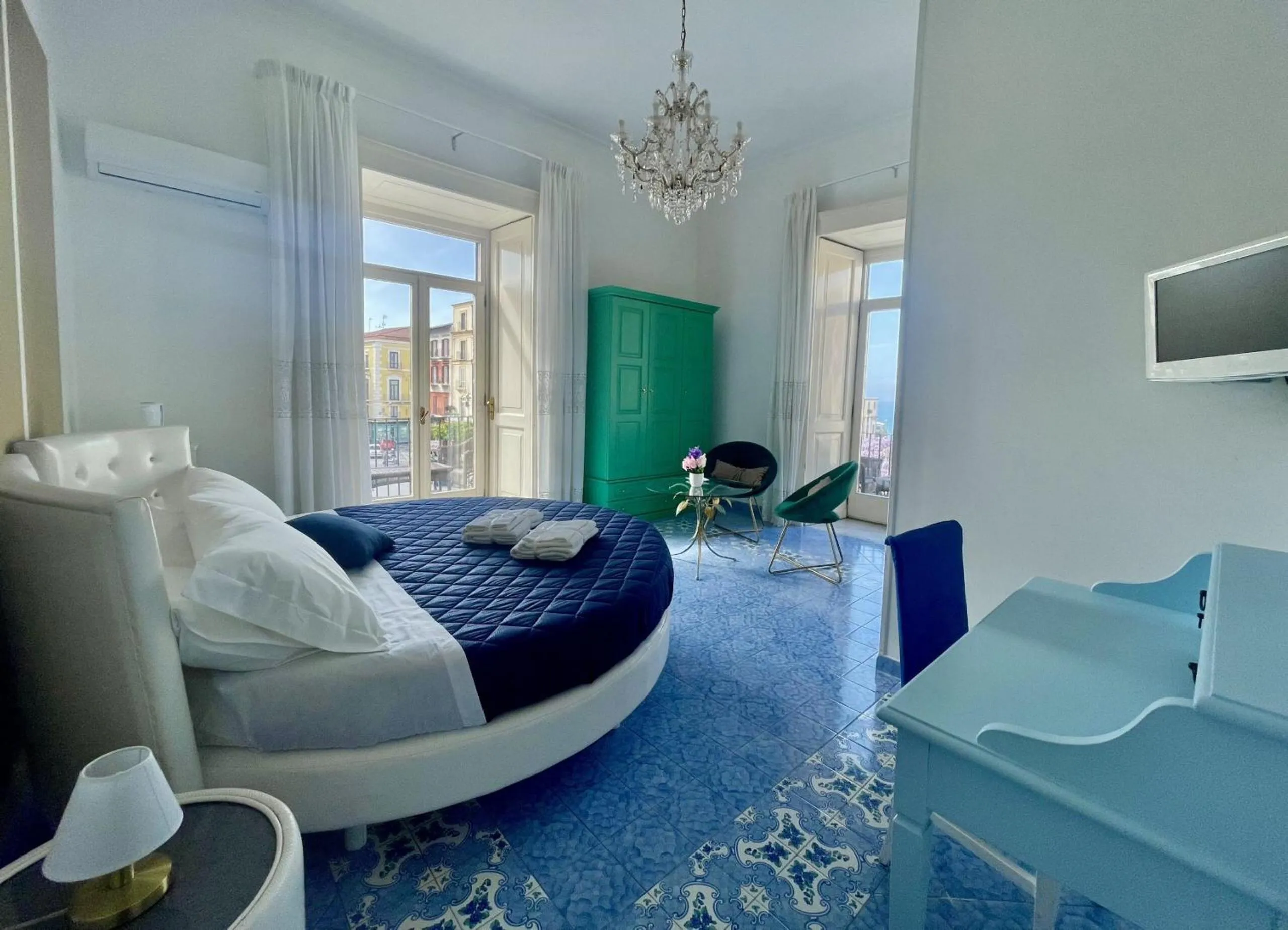 Bed in Ambasciata Sorrento Relais