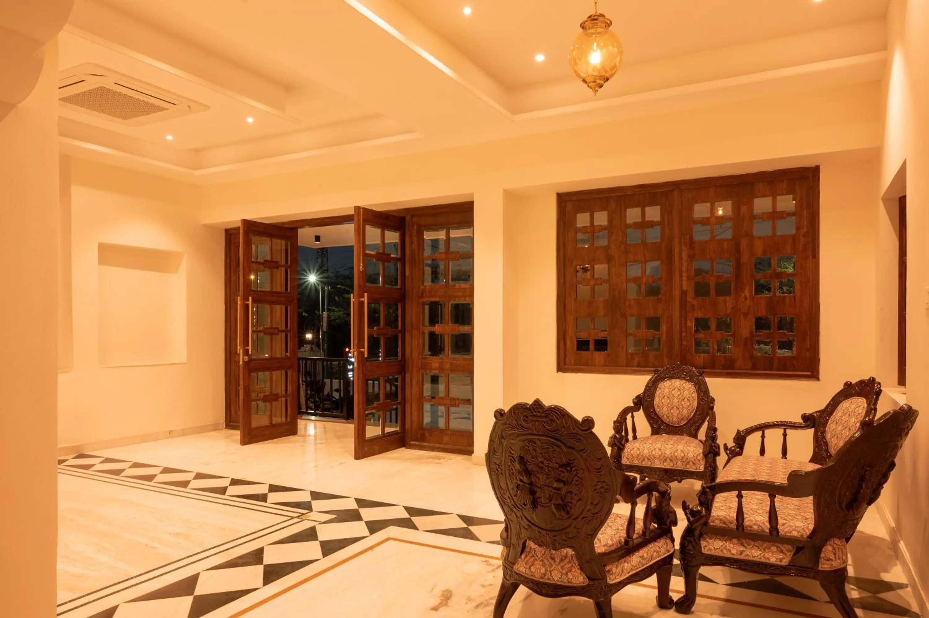 Lobby or reception in Hotel The Royal Courtyard