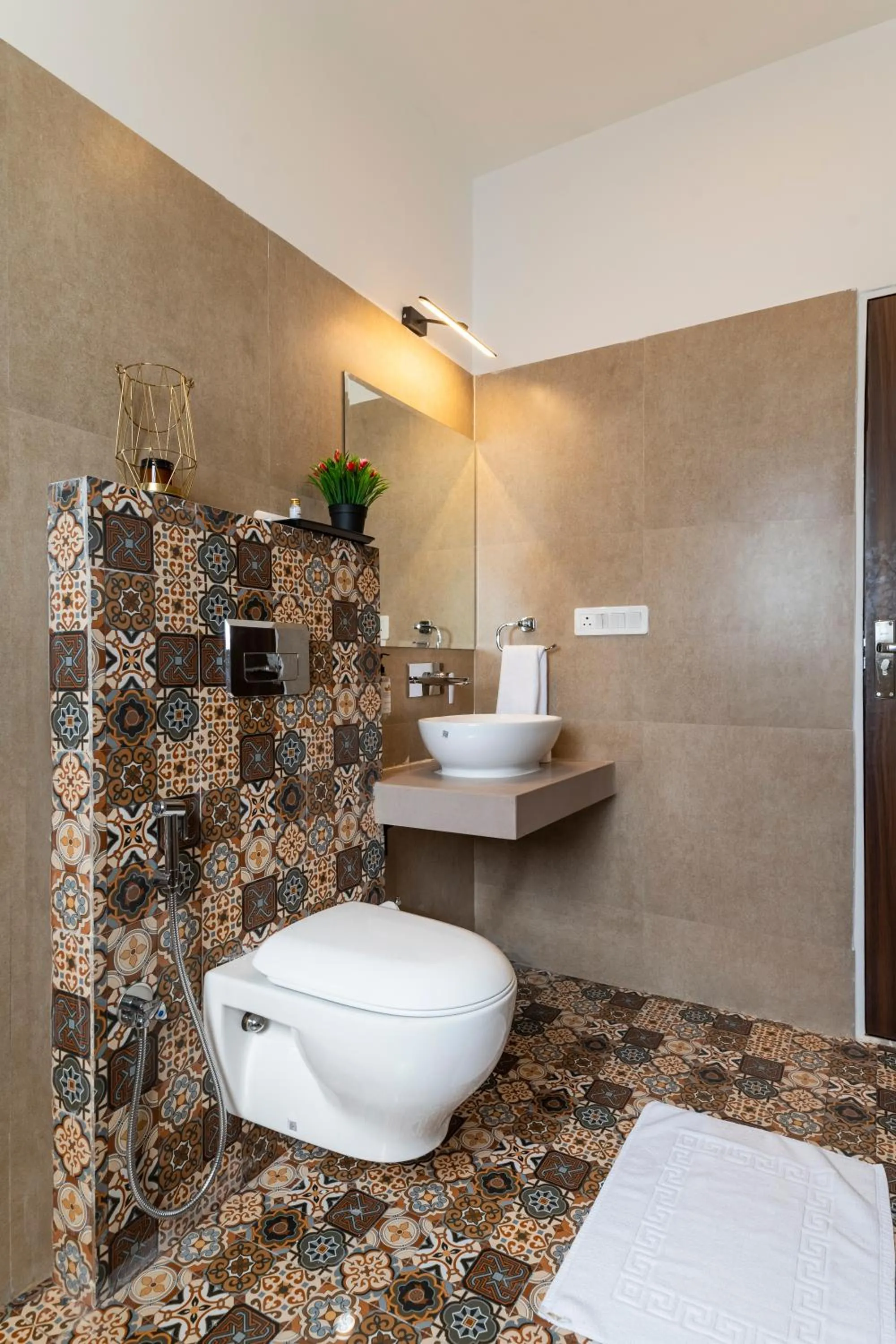 Shower in Hotel The Royal Courtyard