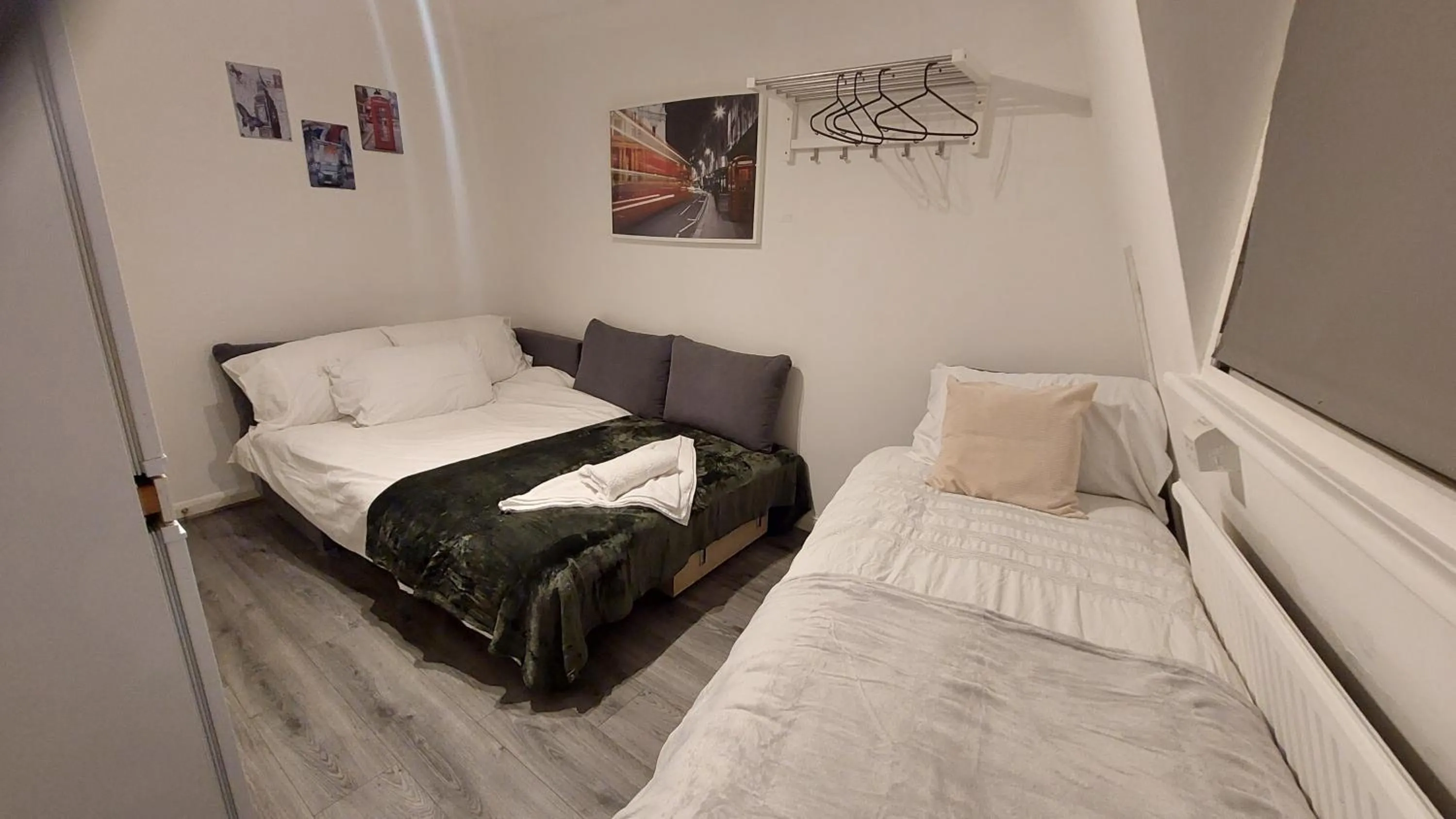 Apartment in 2-Bed Apartment Sleeps 7 with Wi-Fi