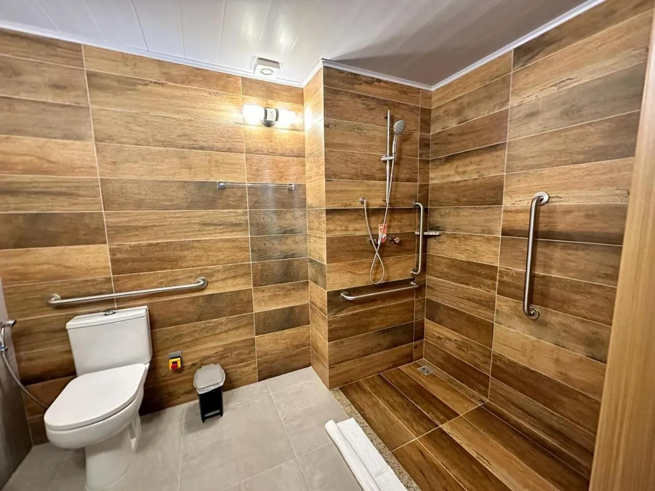 Bathroom in Hotel 10 Sorriso