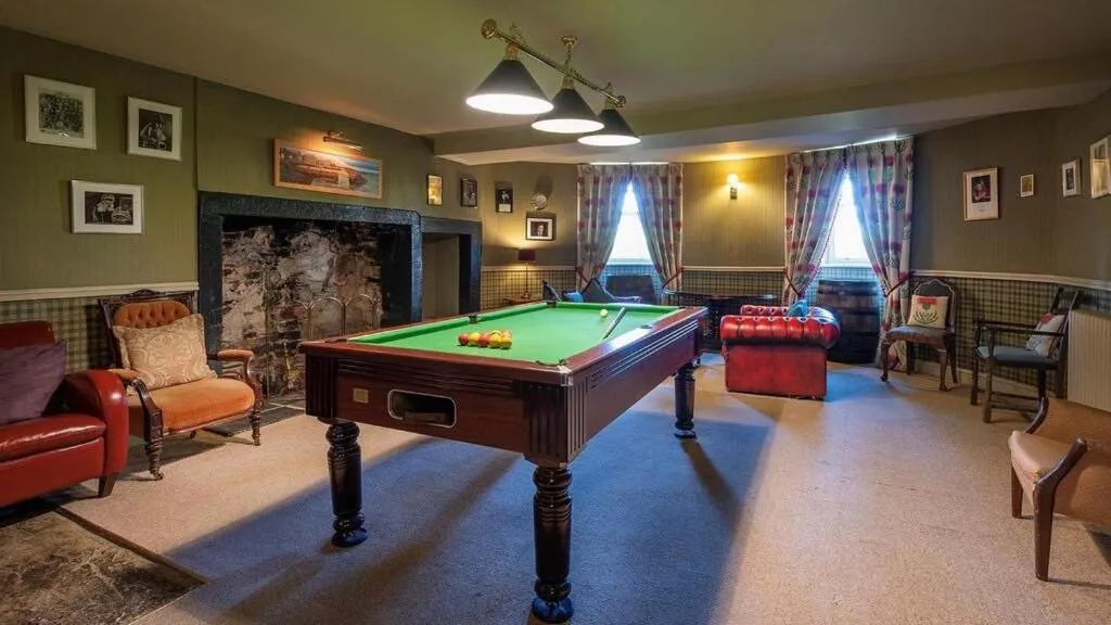 Game Room, Billiards in Durn House