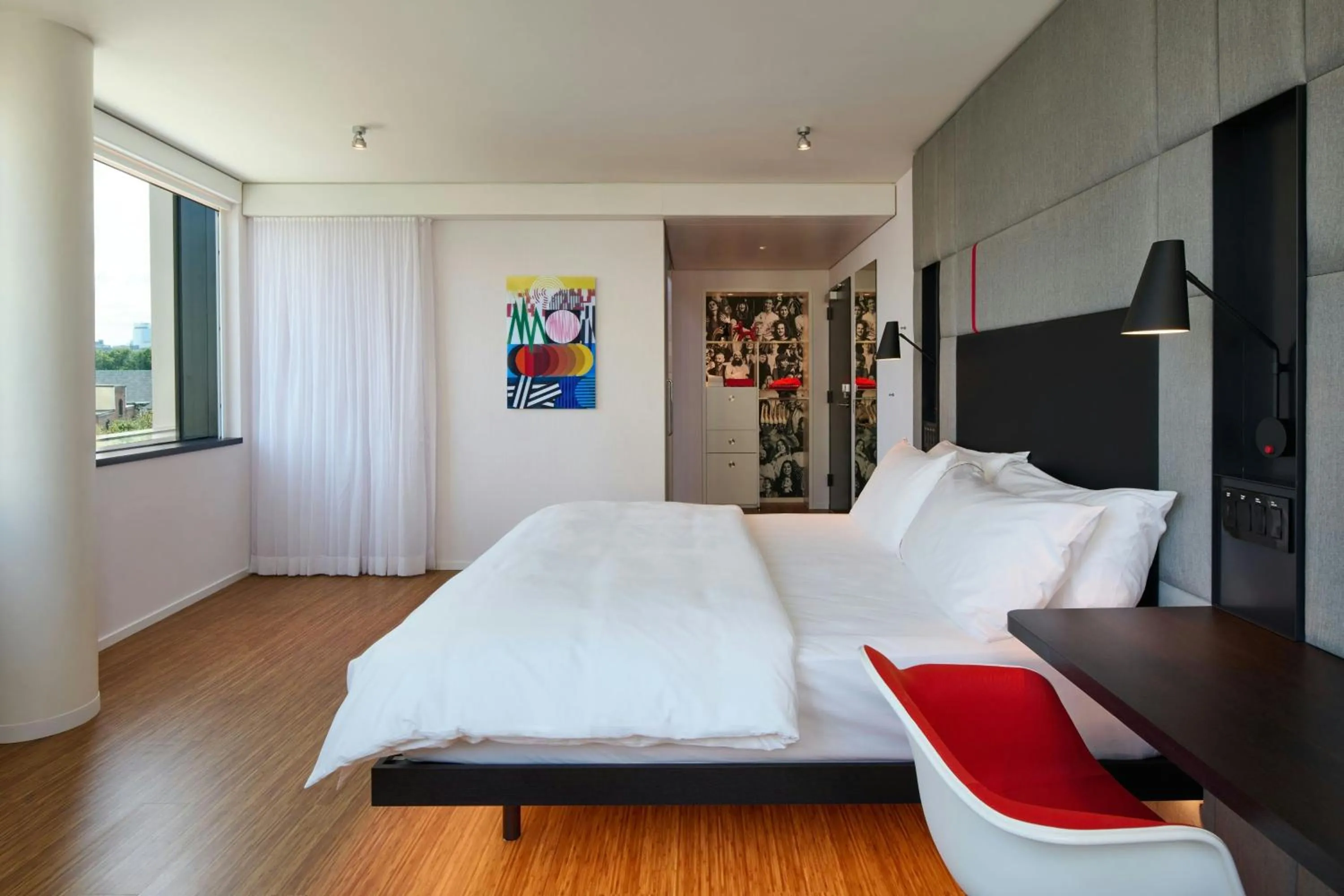 Bedroom, Bed in citizenM Boston Back Bay