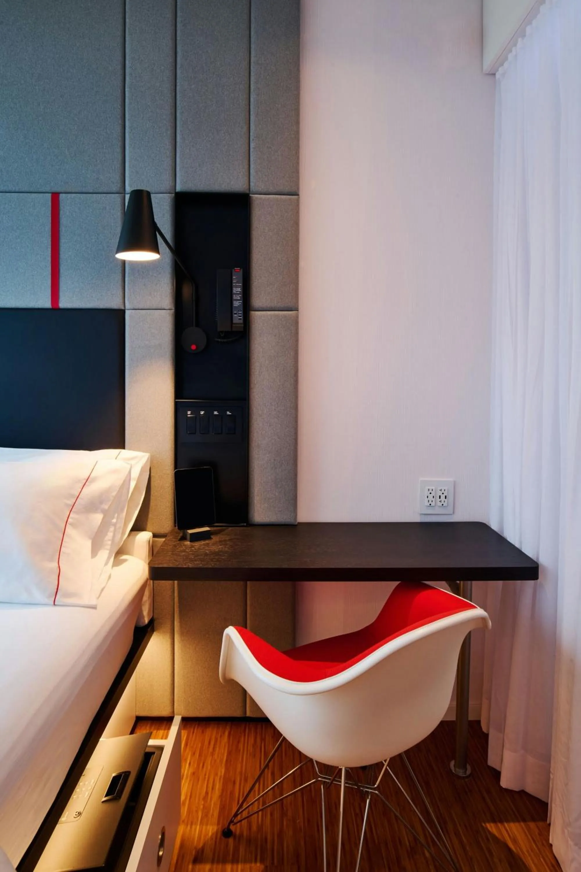 Bedroom in citizenM Miami South Beach