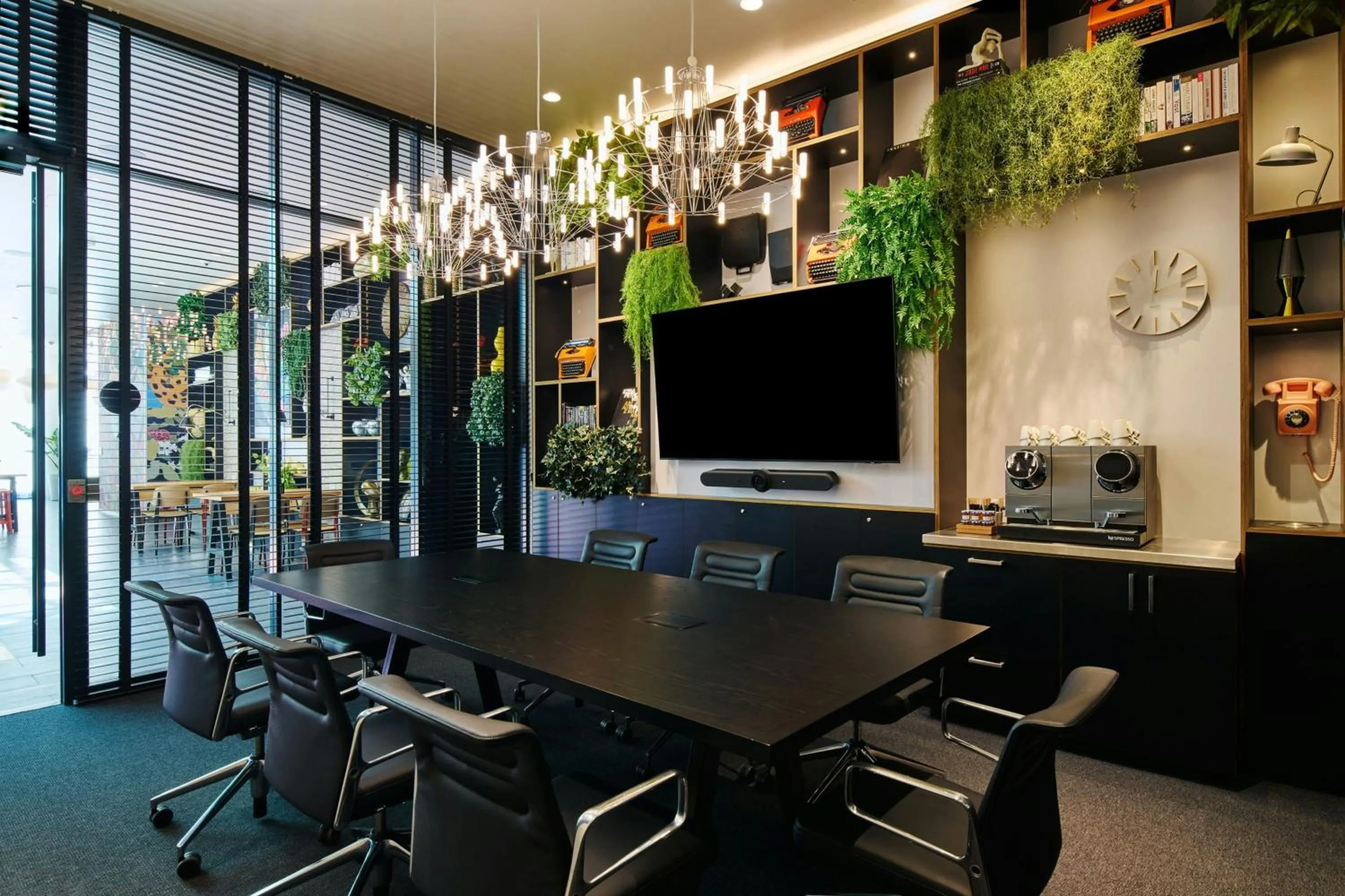 Meeting/conference room in citizenM Miami South Beach