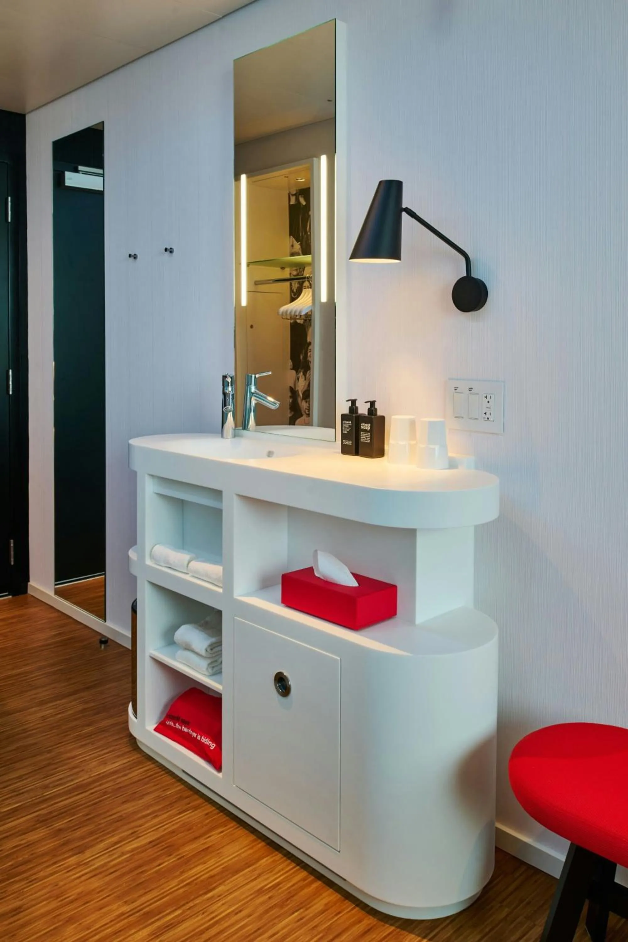 Bedroom in citizenM Miami South Beach