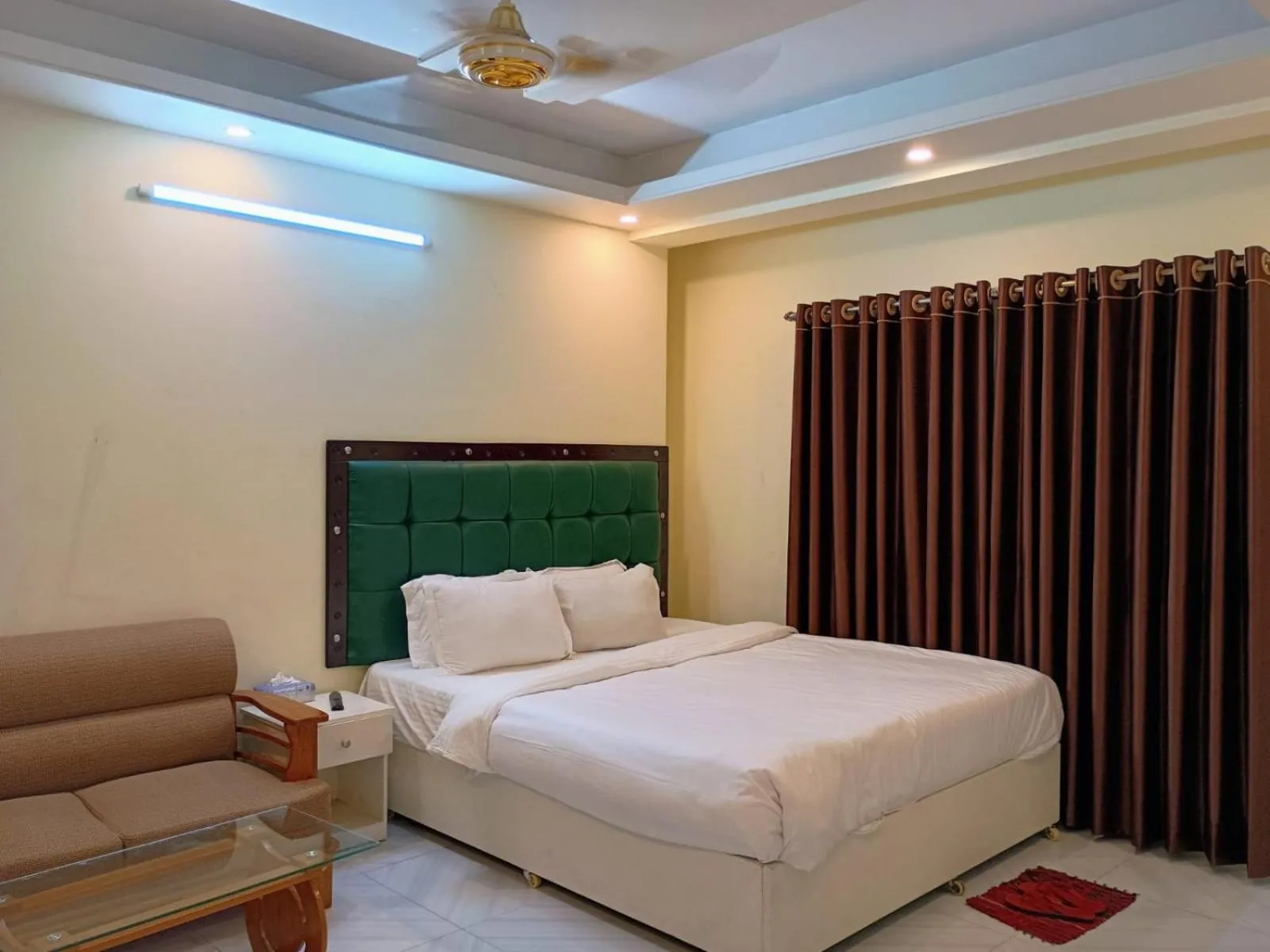 Bed in Hotel White Stone