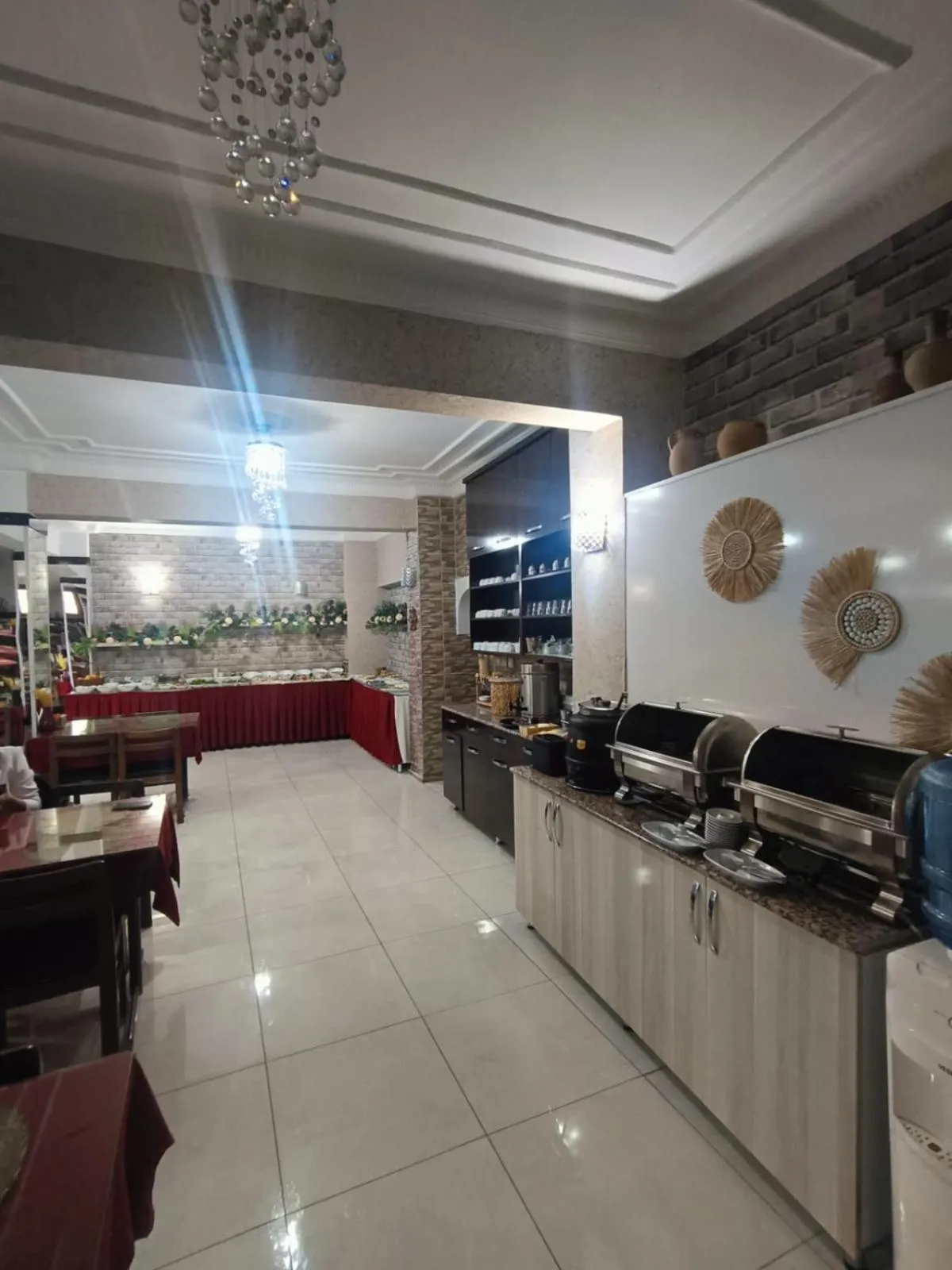 Kitchen or kitchenette in HOTEL SEVEN PARK