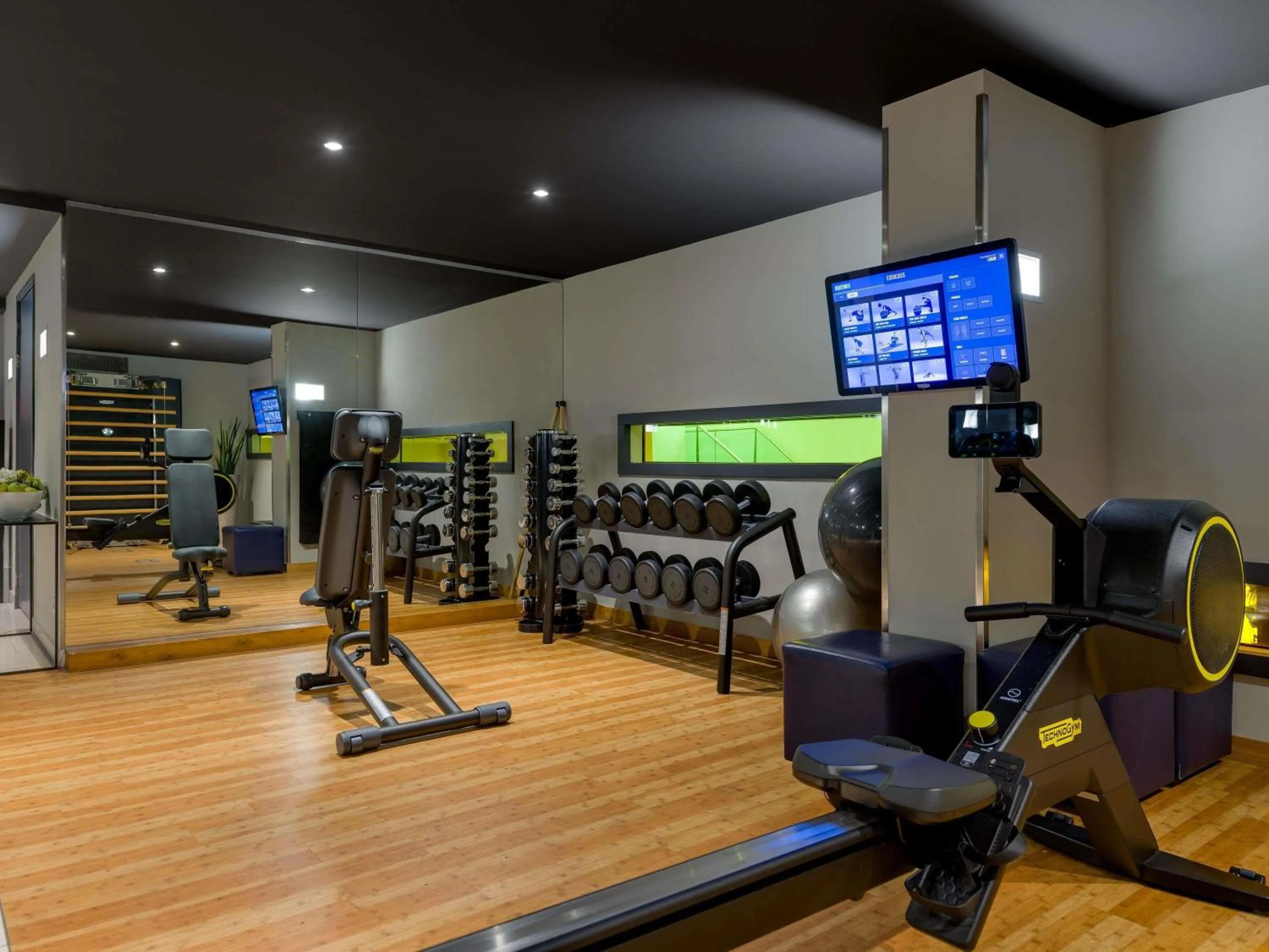 Fitness centre/facilities in Mövenpick Hotel Amsterdam City Centre