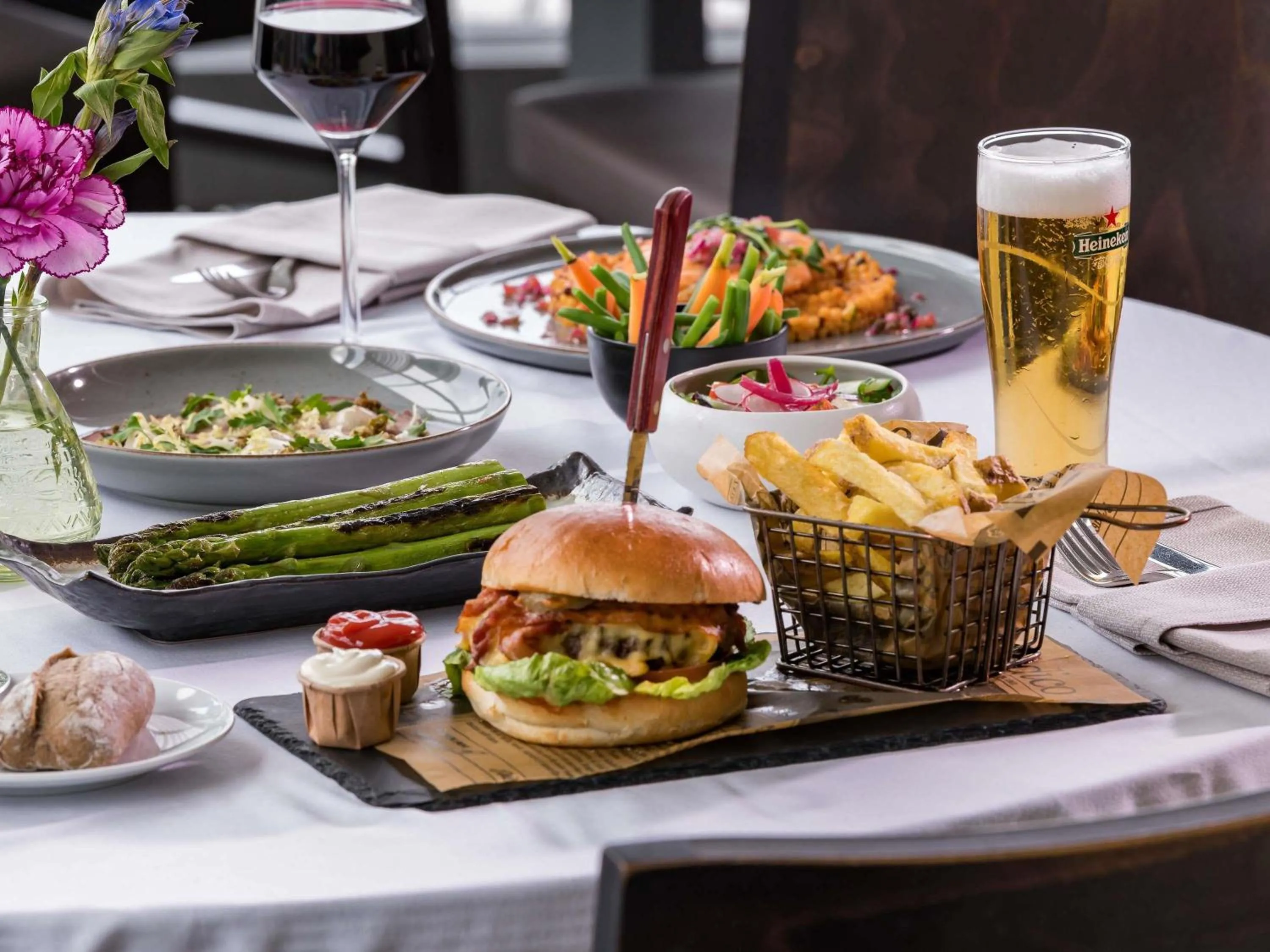 Restaurant/places to eat in Mövenpick Hotel Amsterdam City Centre