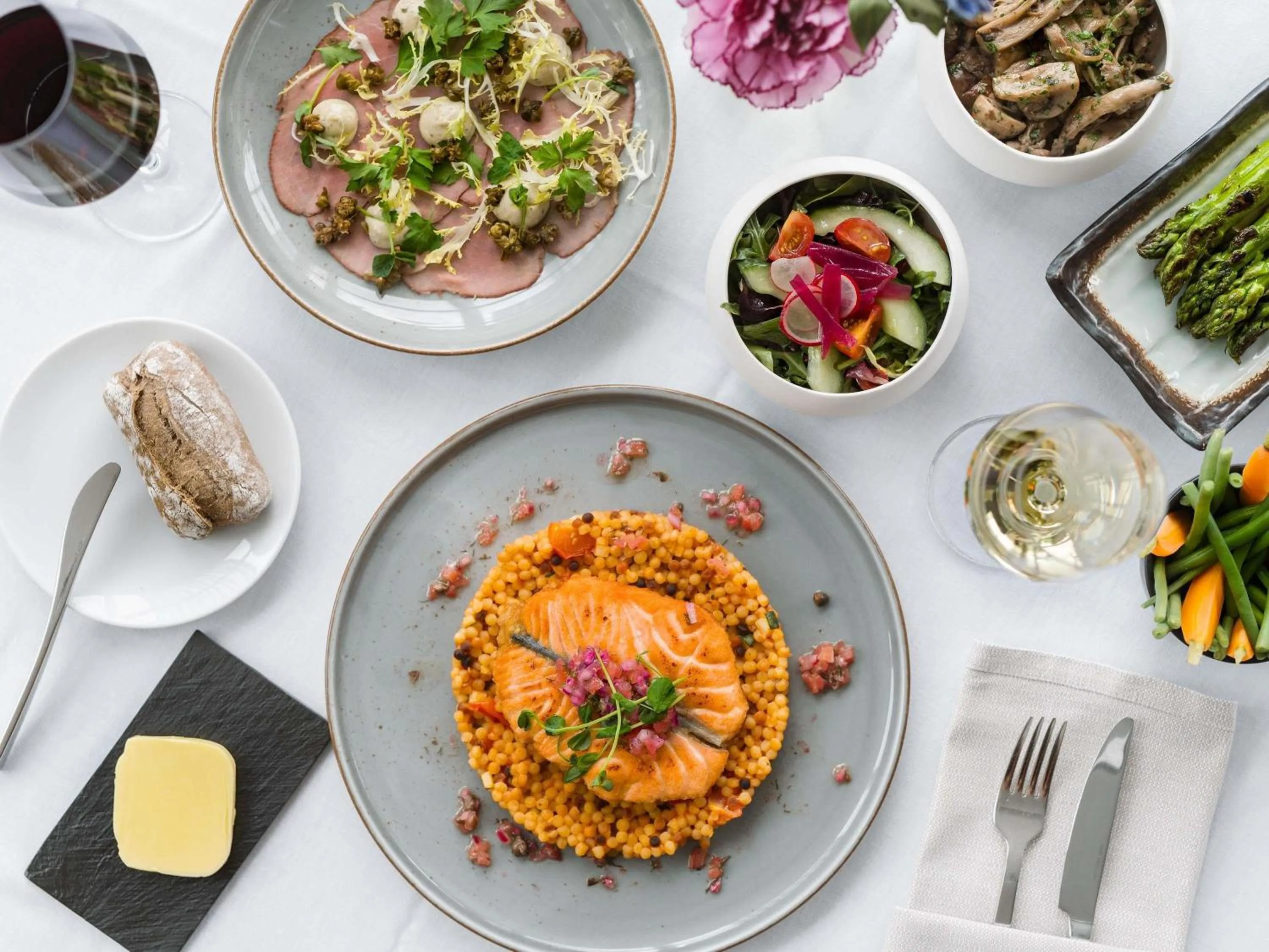 Restaurant/places to eat in Mövenpick Hotel Amsterdam City Centre