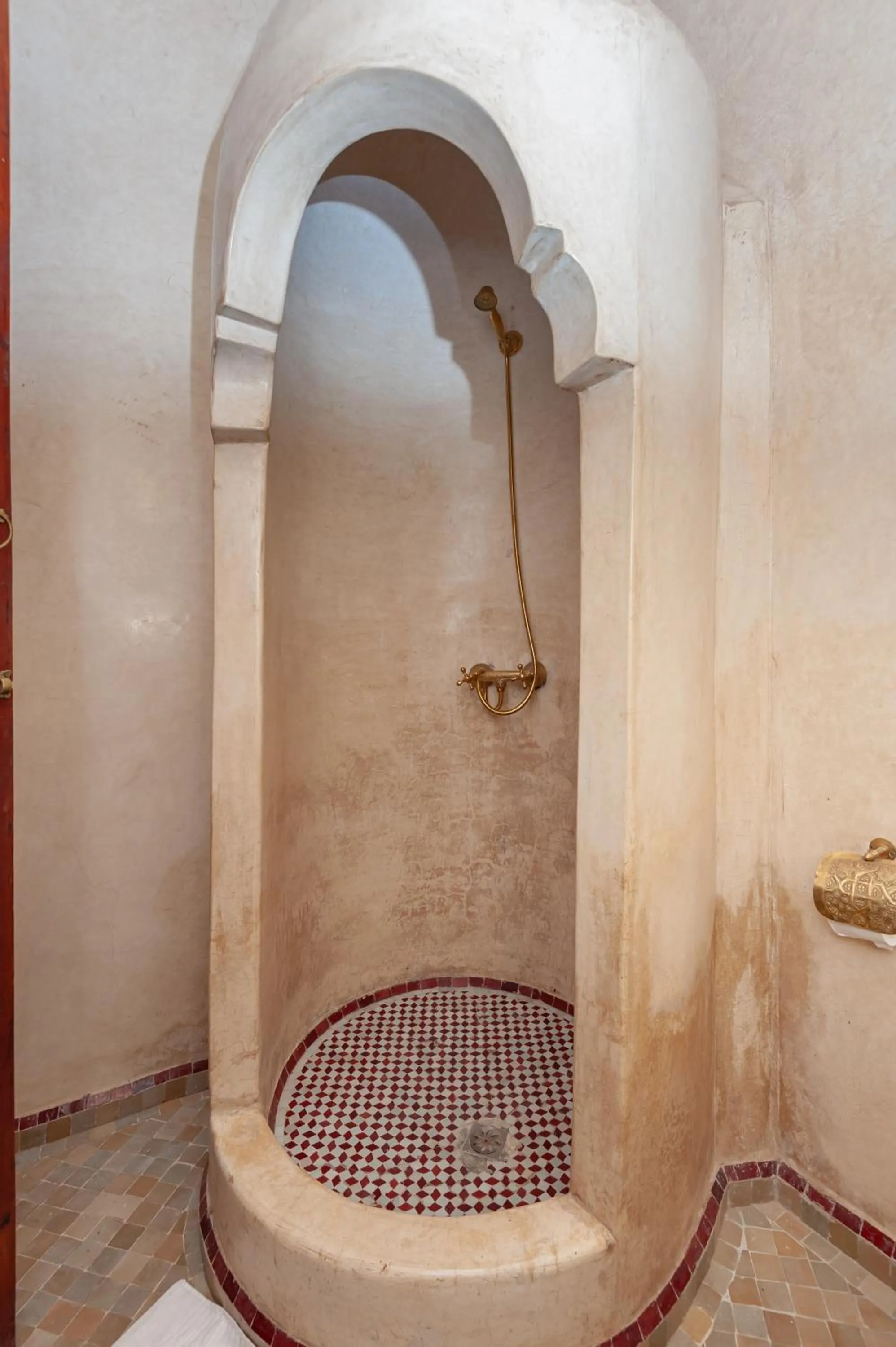 Shower in Riad Amalia