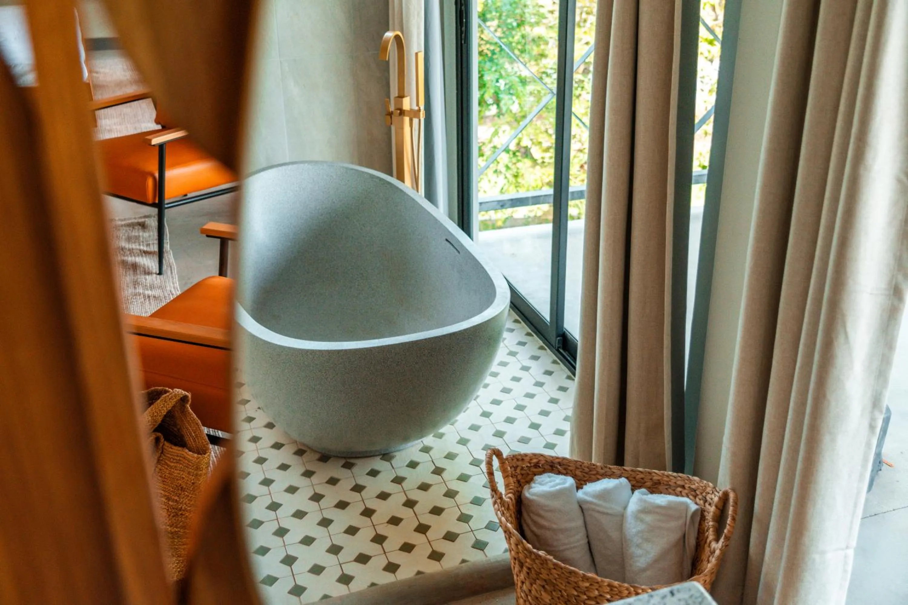 Bath in Bambuda Santa Catalina