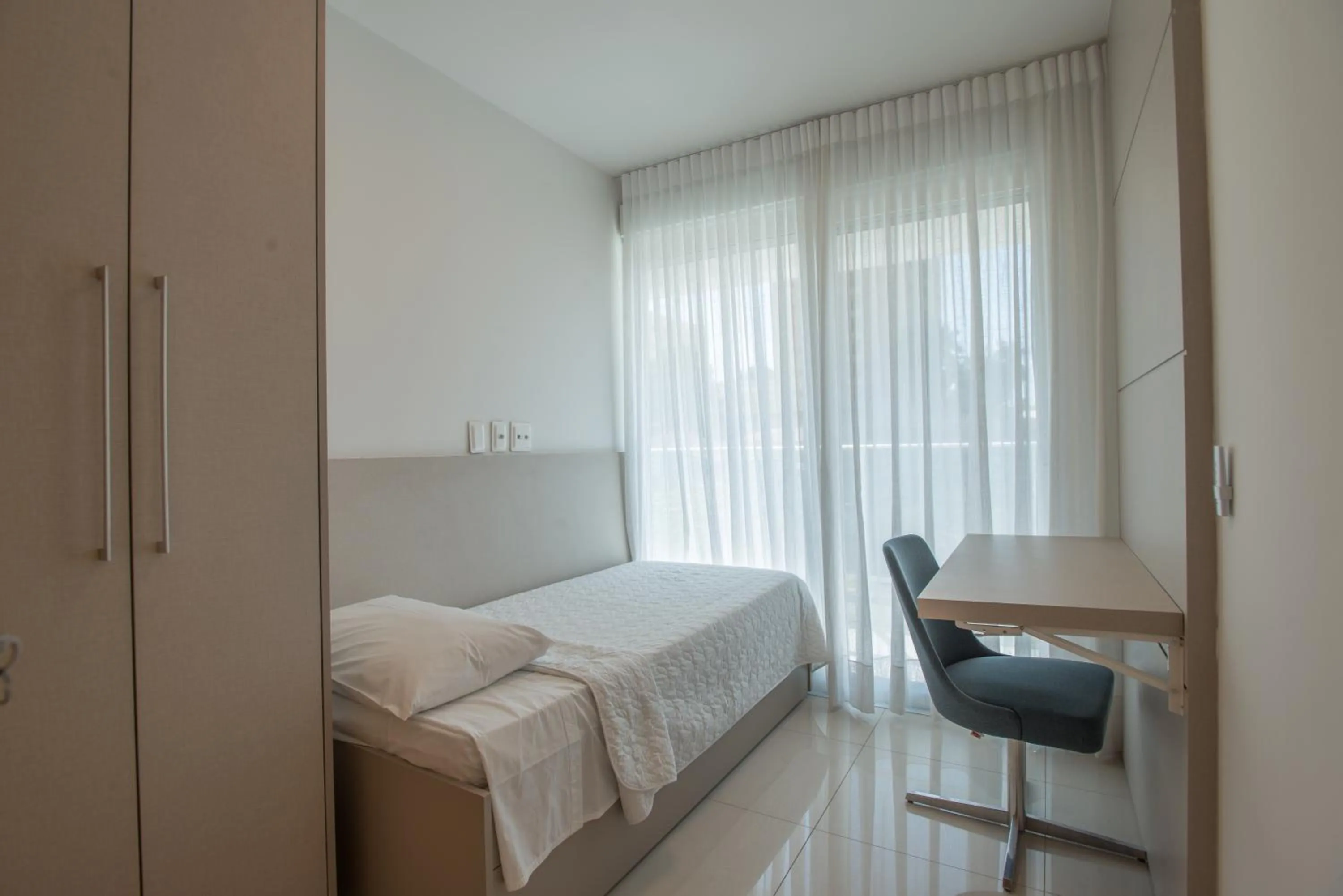 Bedroom, Bed in Starlis Home - Versátil