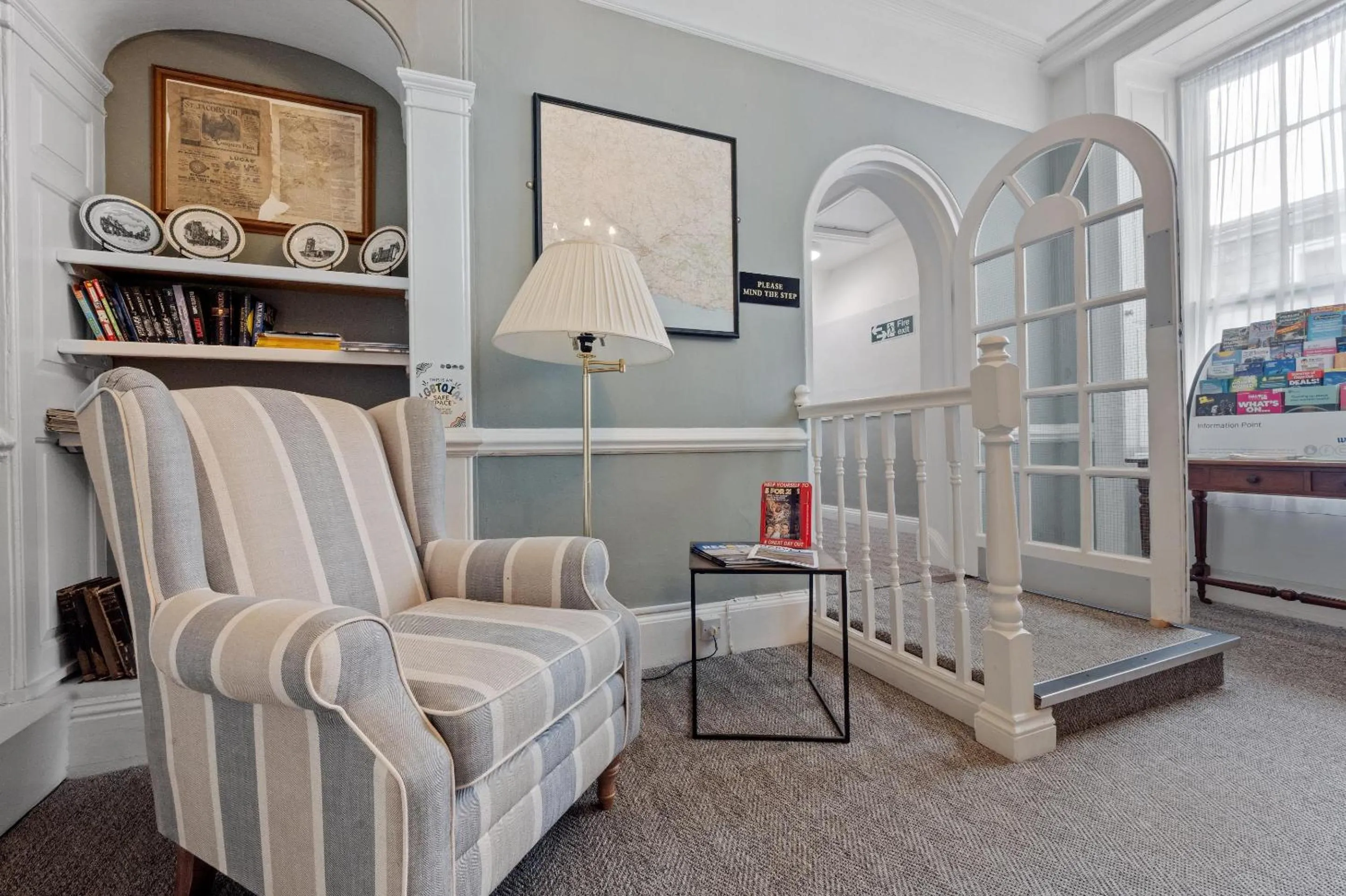 Living room, Bed in Best Western Wessex Royale Hotel Dorchester