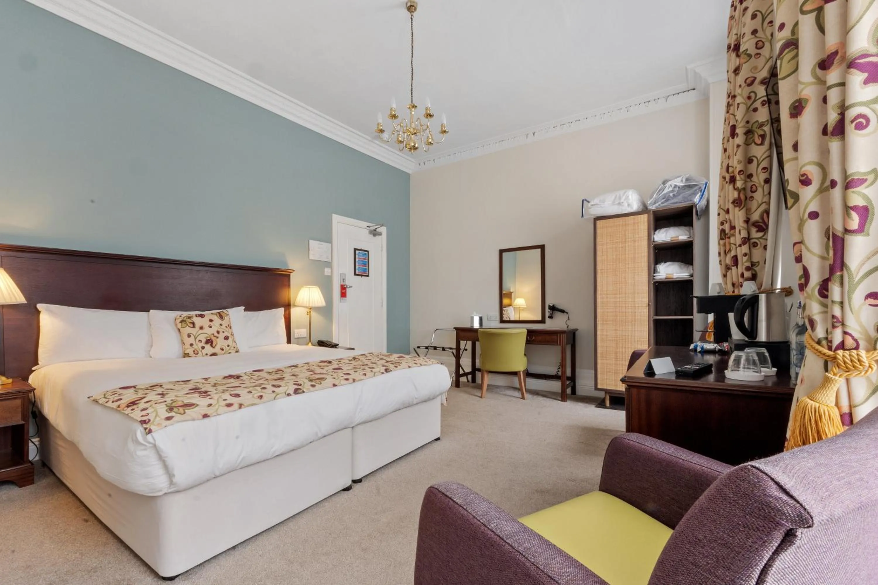 Bedroom, Bed in Best Western Wessex Royale Hotel Dorchester