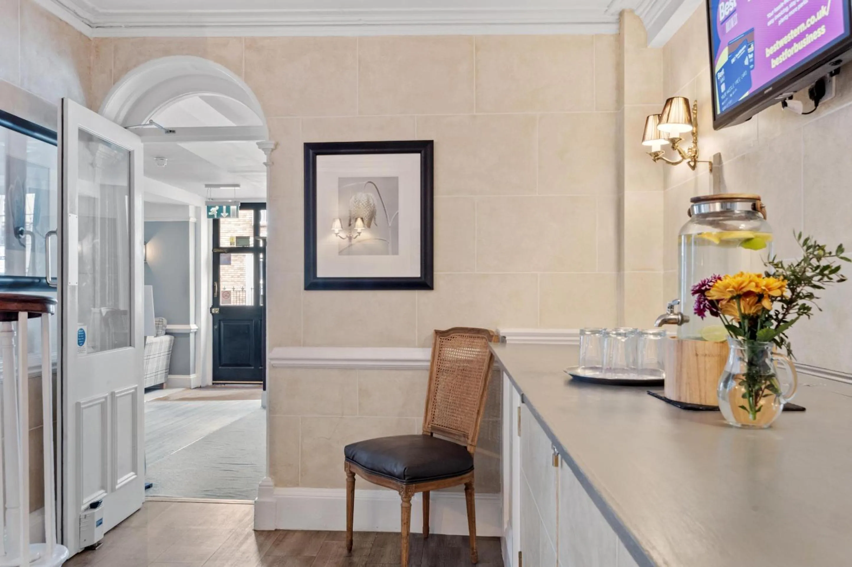 Lounge or bar in Best Western Wessex Royale Hotel Dorchester