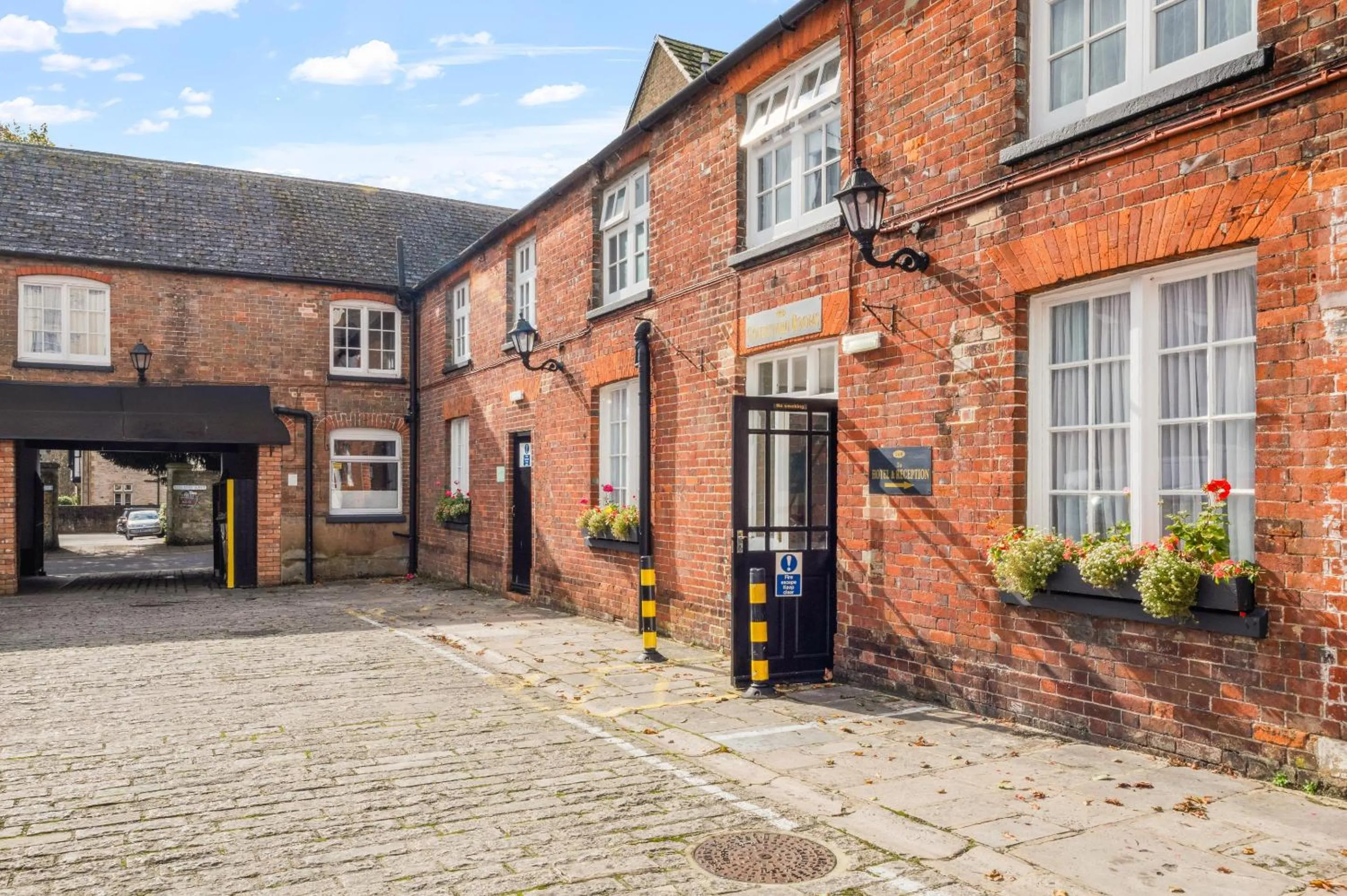 Property building in Best Western Wessex Royale Hotel Dorchester