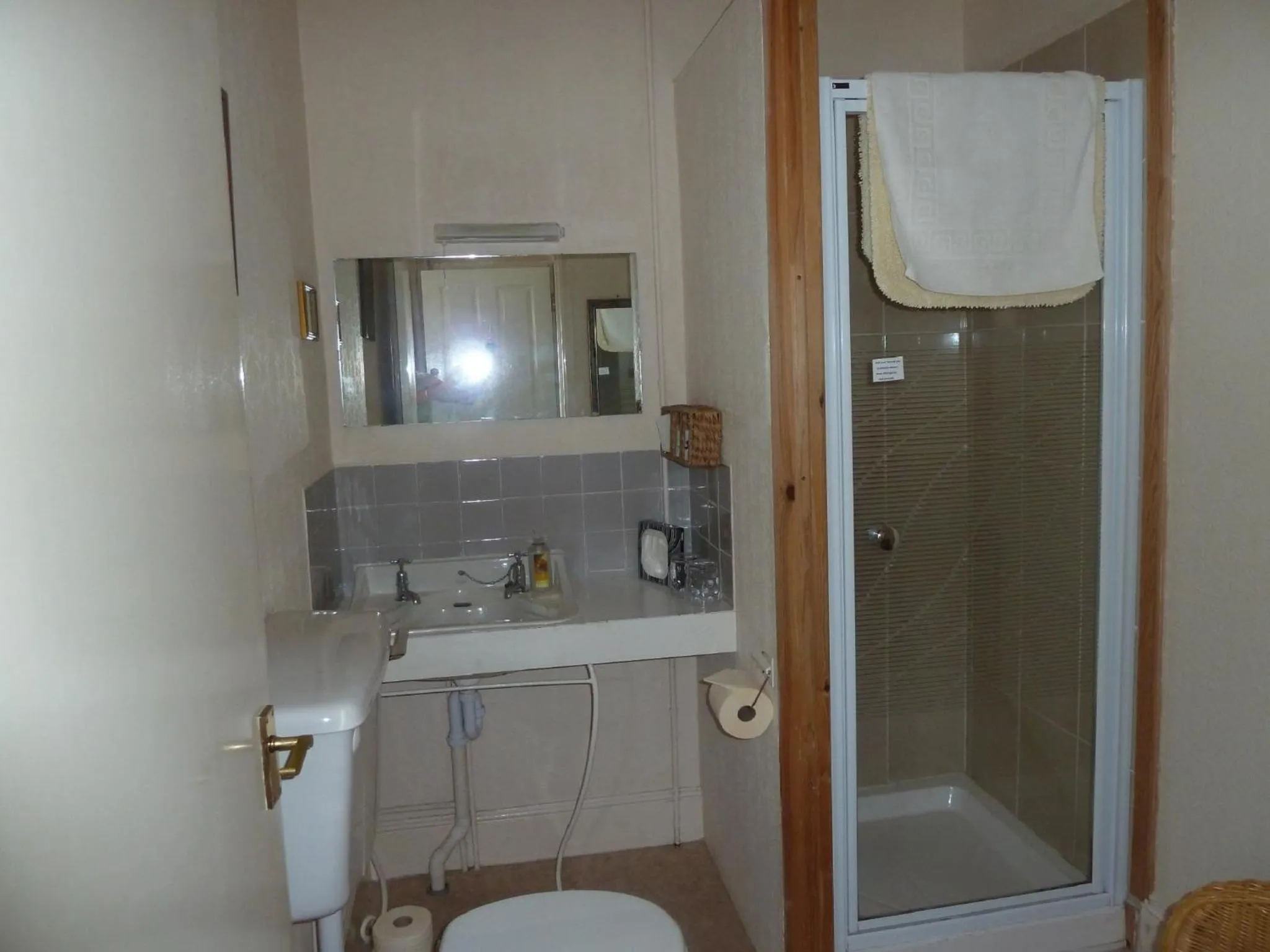 Bathroom in The Owls Crest House B&B