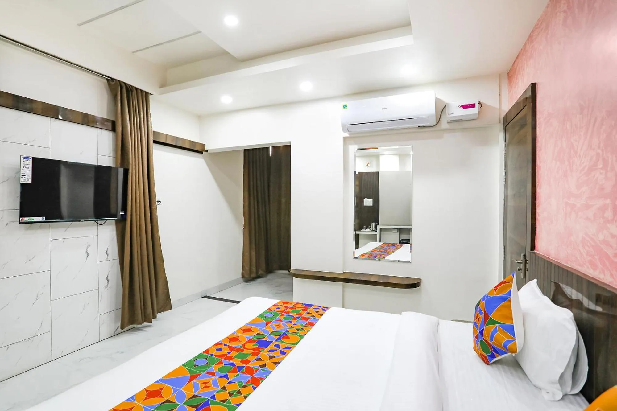 Bed in FabHotel Prime SM Resort