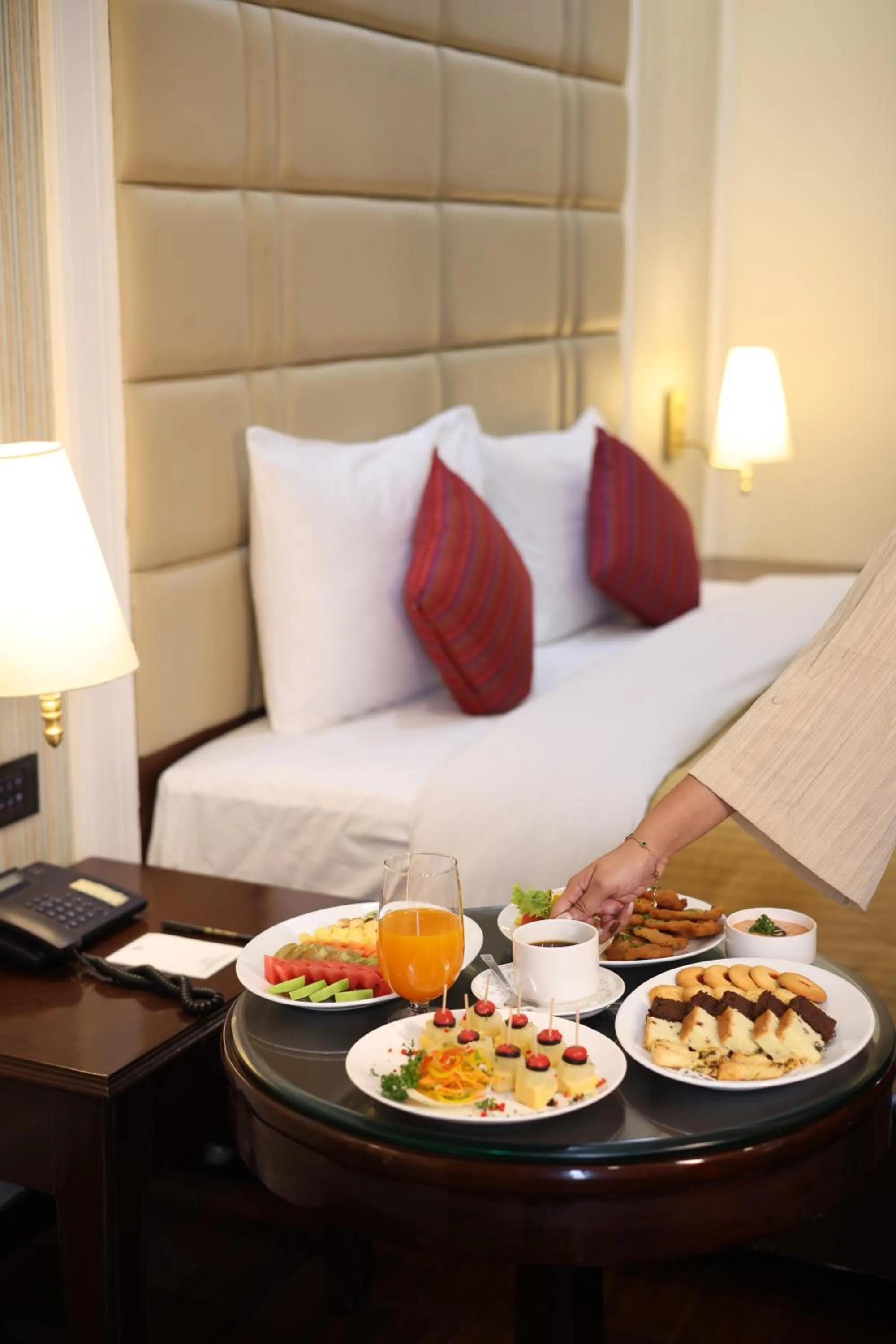 Food and drinks in Hotel Samrat, New Delhi