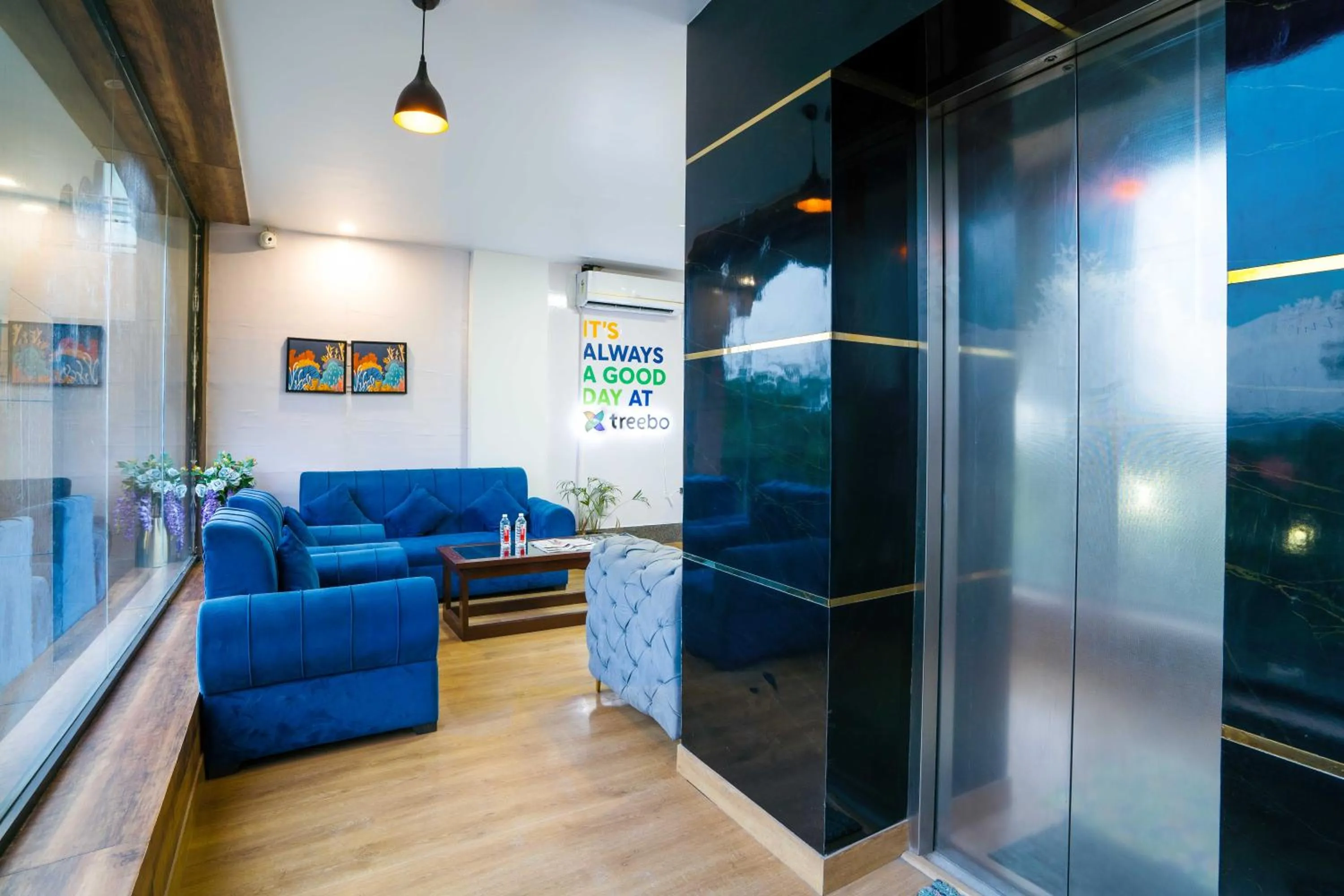 elevator in Treebo White Sand