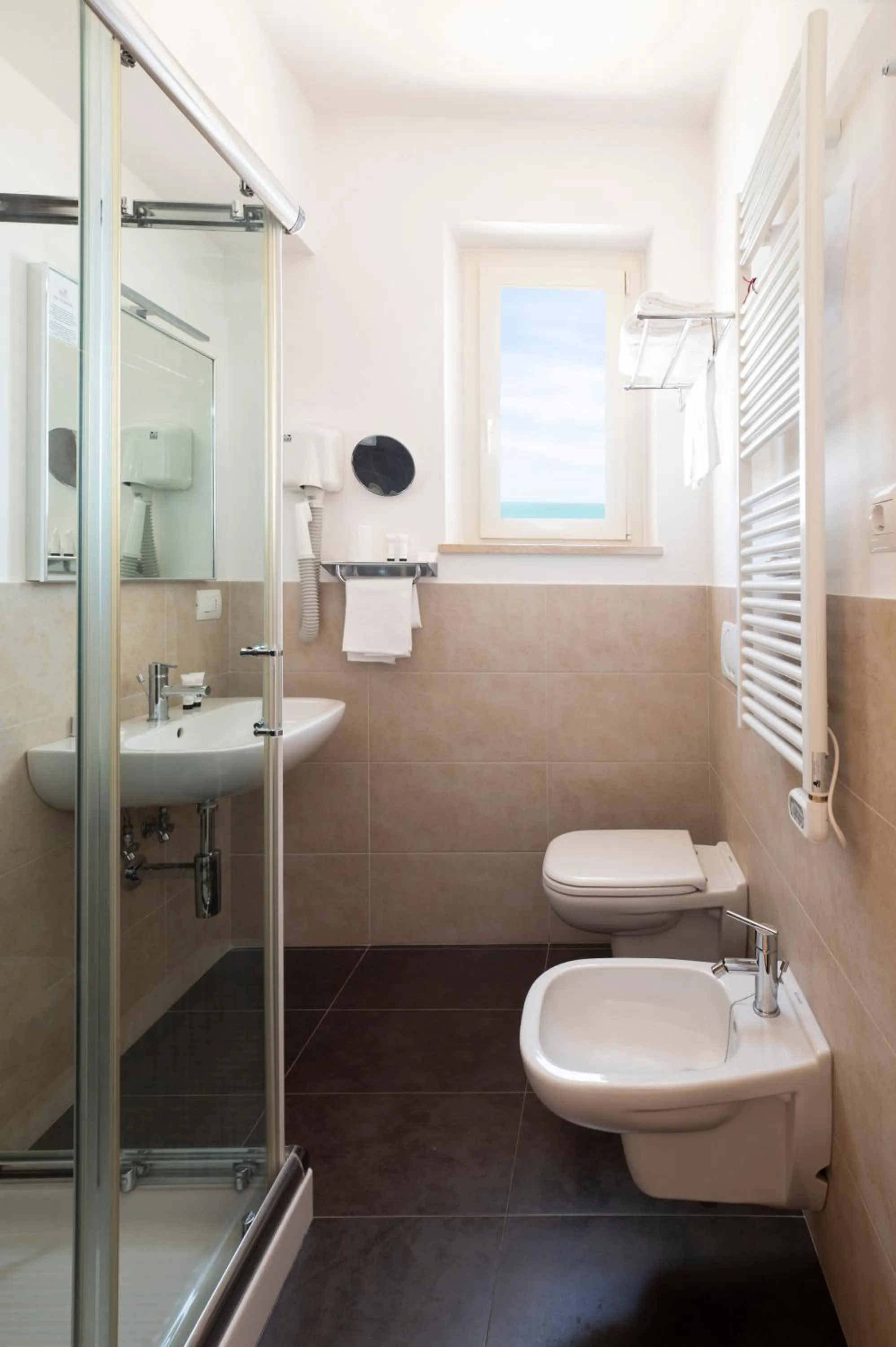 Shower in Hotel Villa Sirena Numana