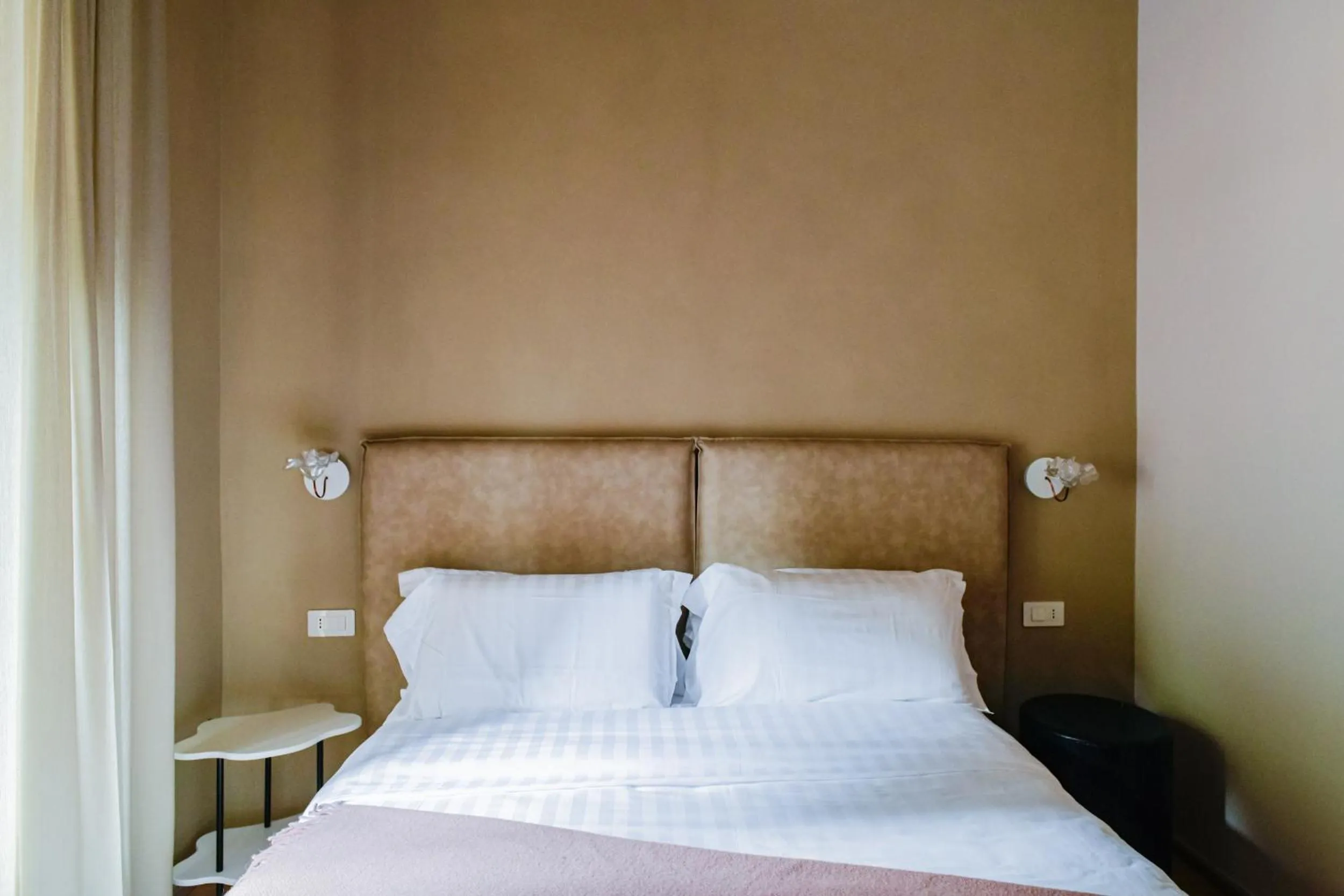 Bed in 163 BOUTIQUE HOTEL