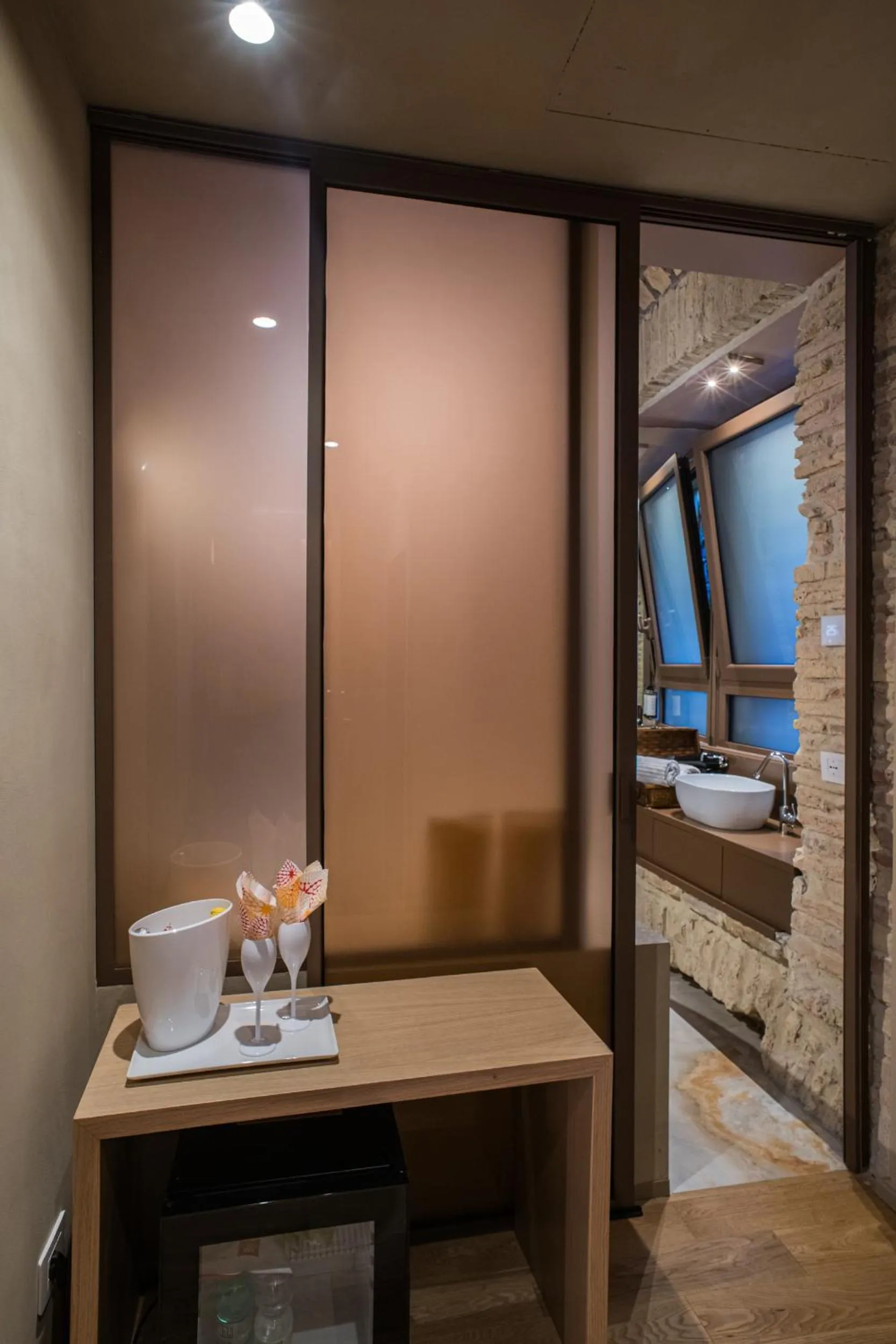 Food and drinks in 163 BOUTIQUE HOTEL