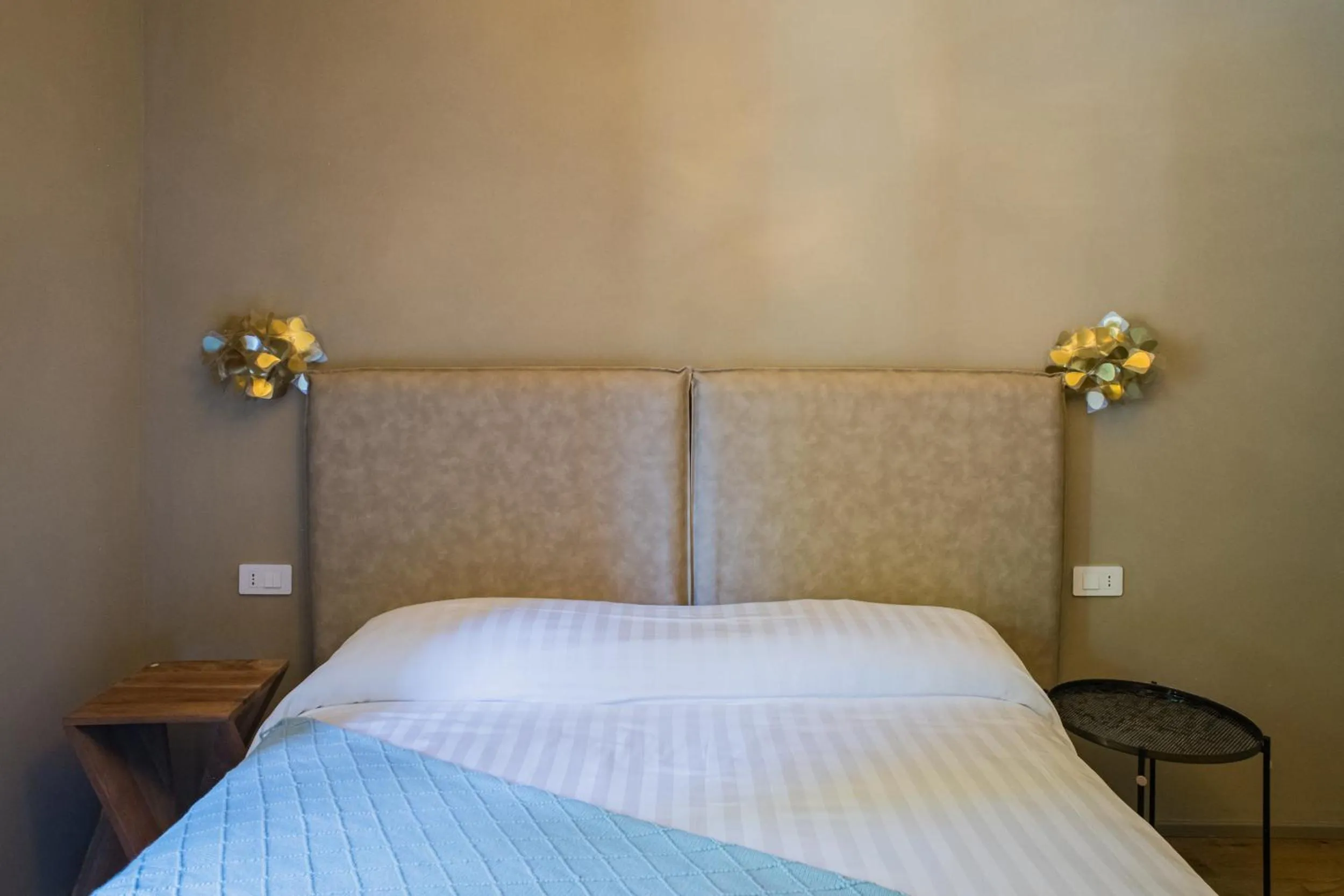 Bed in 163 BOUTIQUE HOTEL