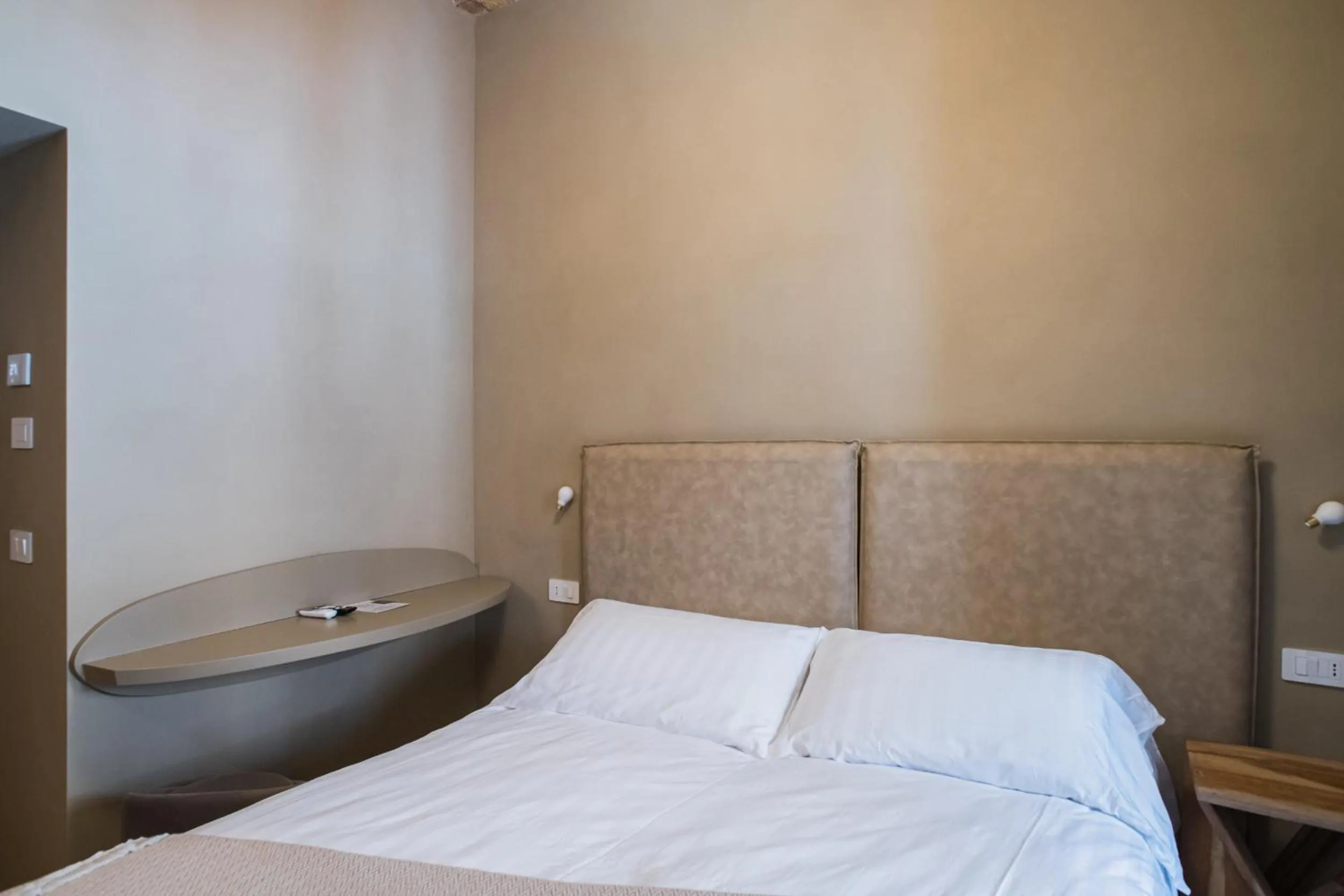 Bed in 163 BOUTIQUE HOTEL